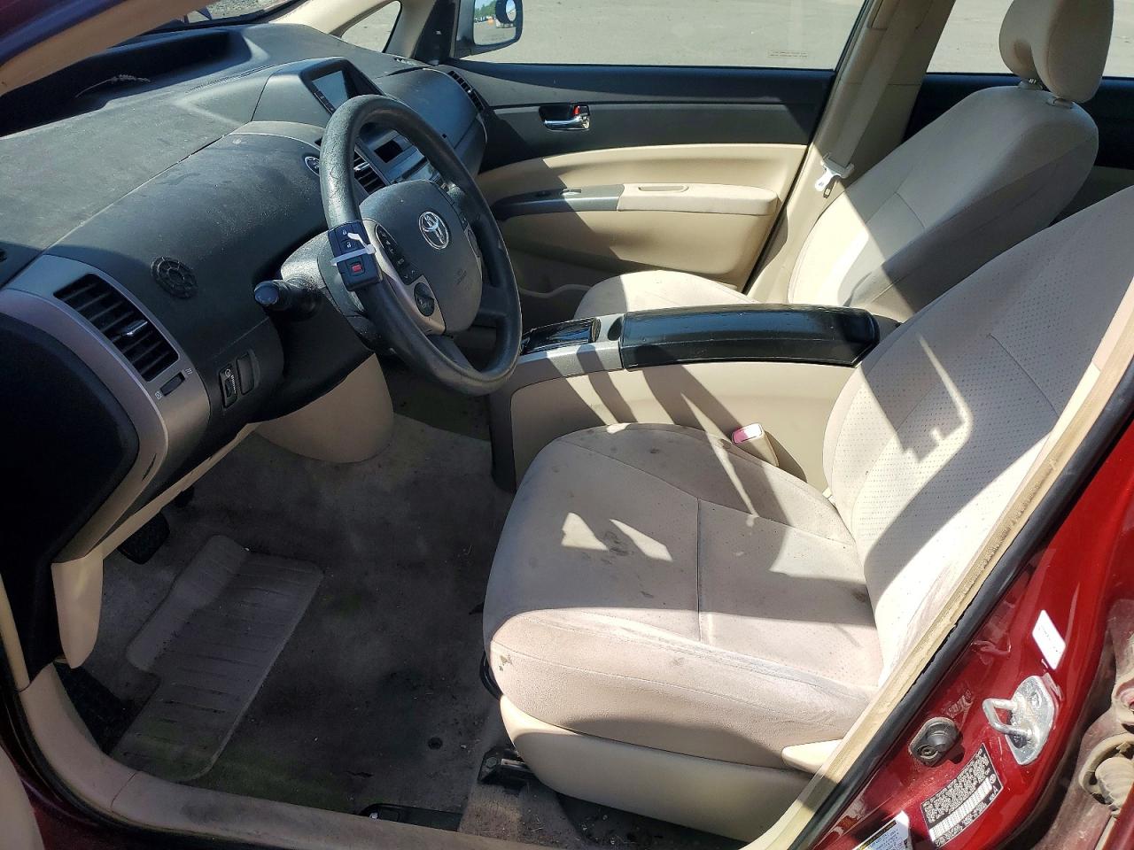 2004 Toyota Prius Red vin: JTDKB20U740018325