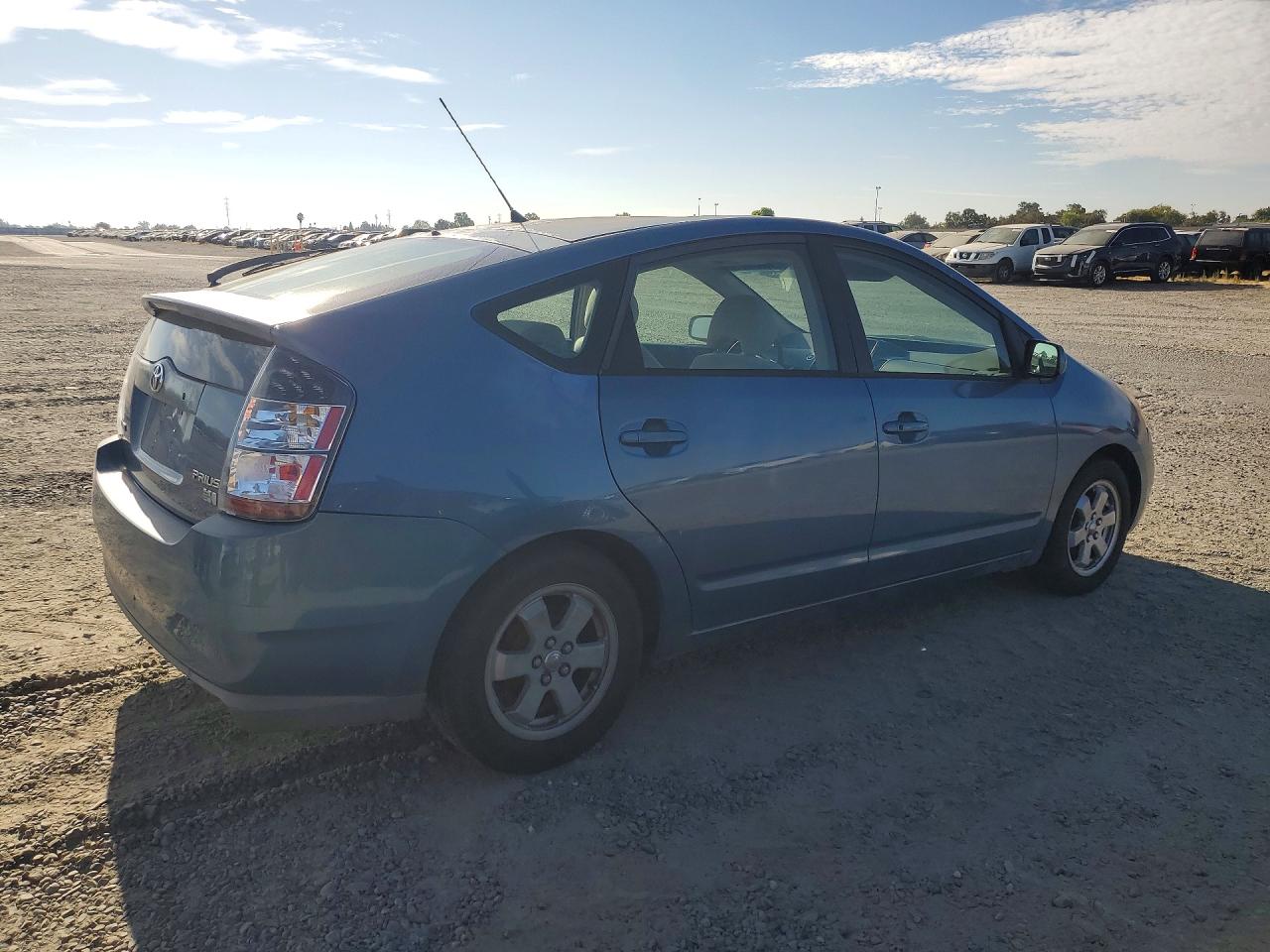 2004 Toyota Prius Base Blue vin: JTDKB20U740027428
