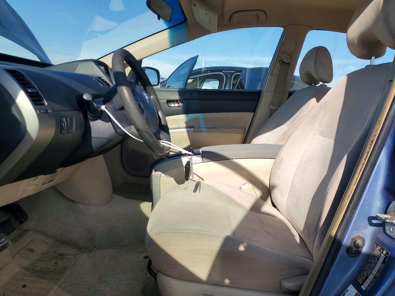 2004 Toyota Prius Base Blue vin: JTDKB20U740027428