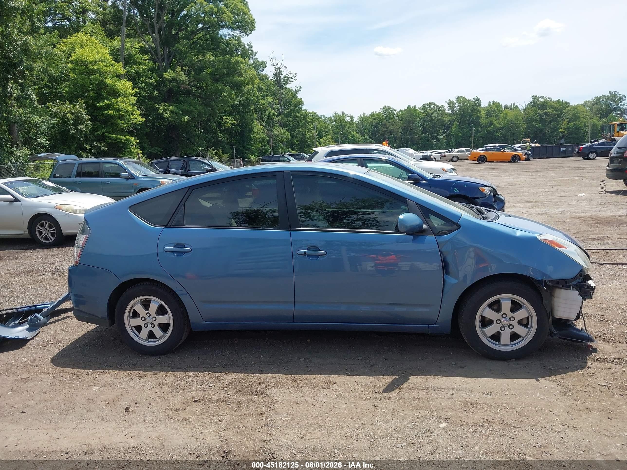 2004 Toyota Prius Blue vin: JTDKB20U740091744