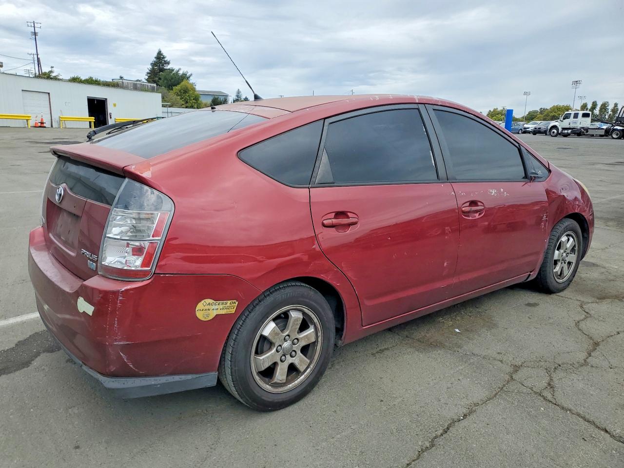 2004 Toyota Prius Base Maroon vin: JTDKB20U740112270