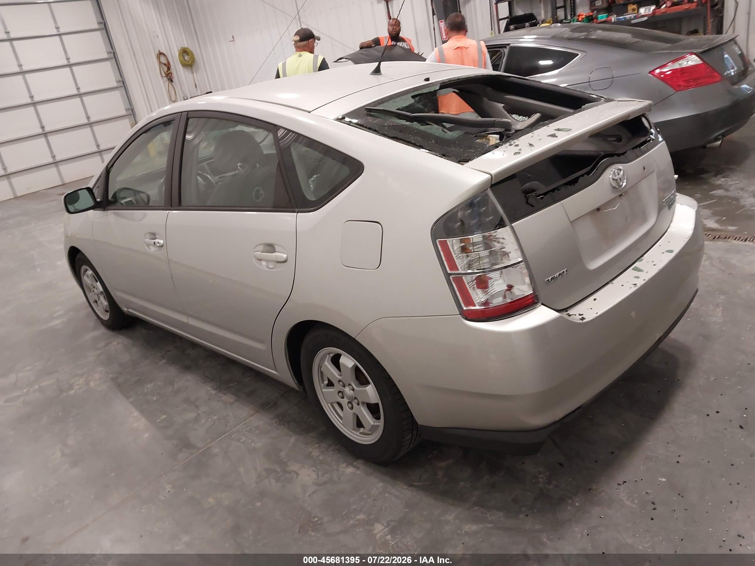 2005 Toyota Prius Silver vin: JTDKB20U750120161