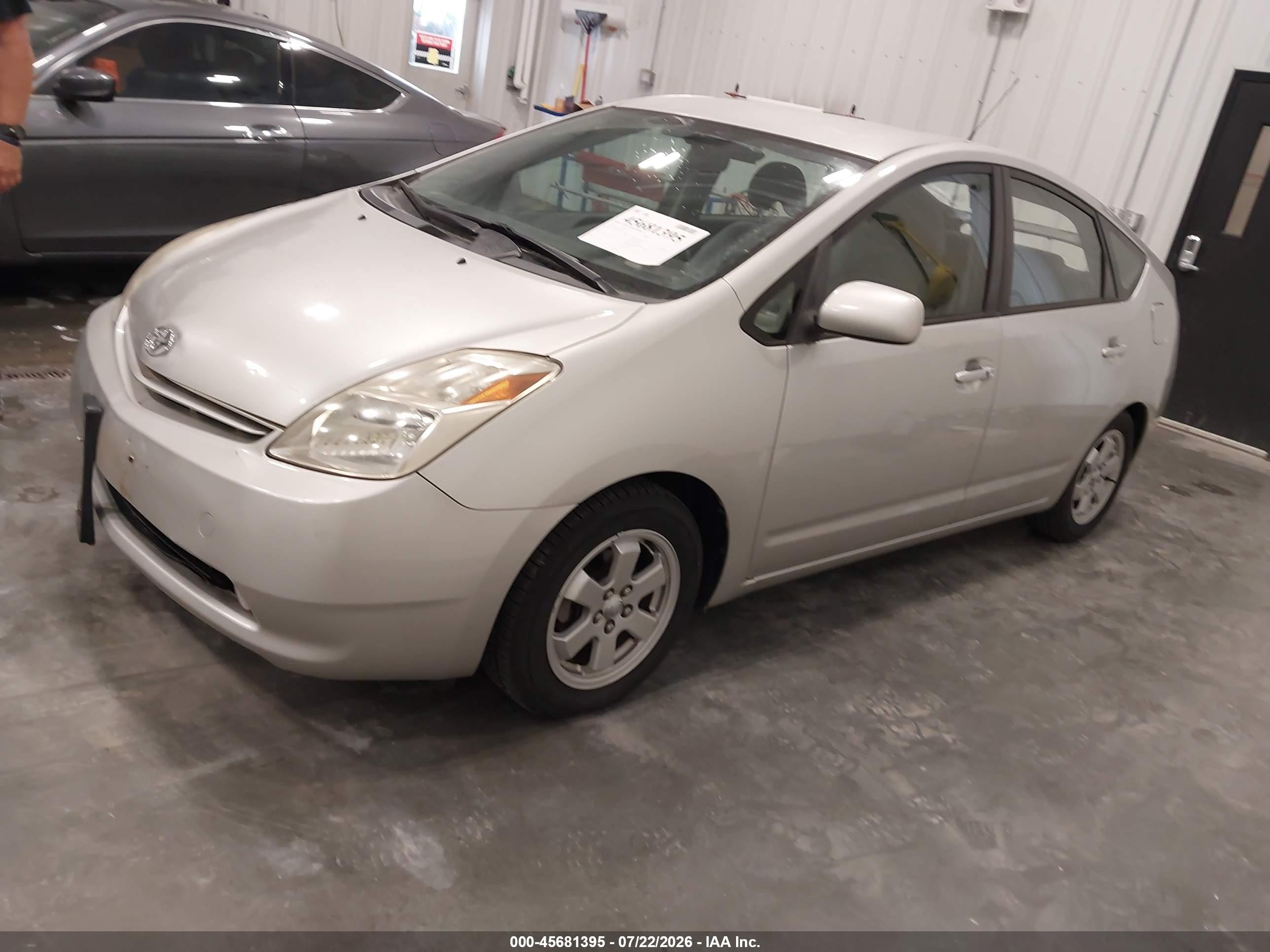 2005 Toyota Prius Silver vin: JTDKB20U750120161