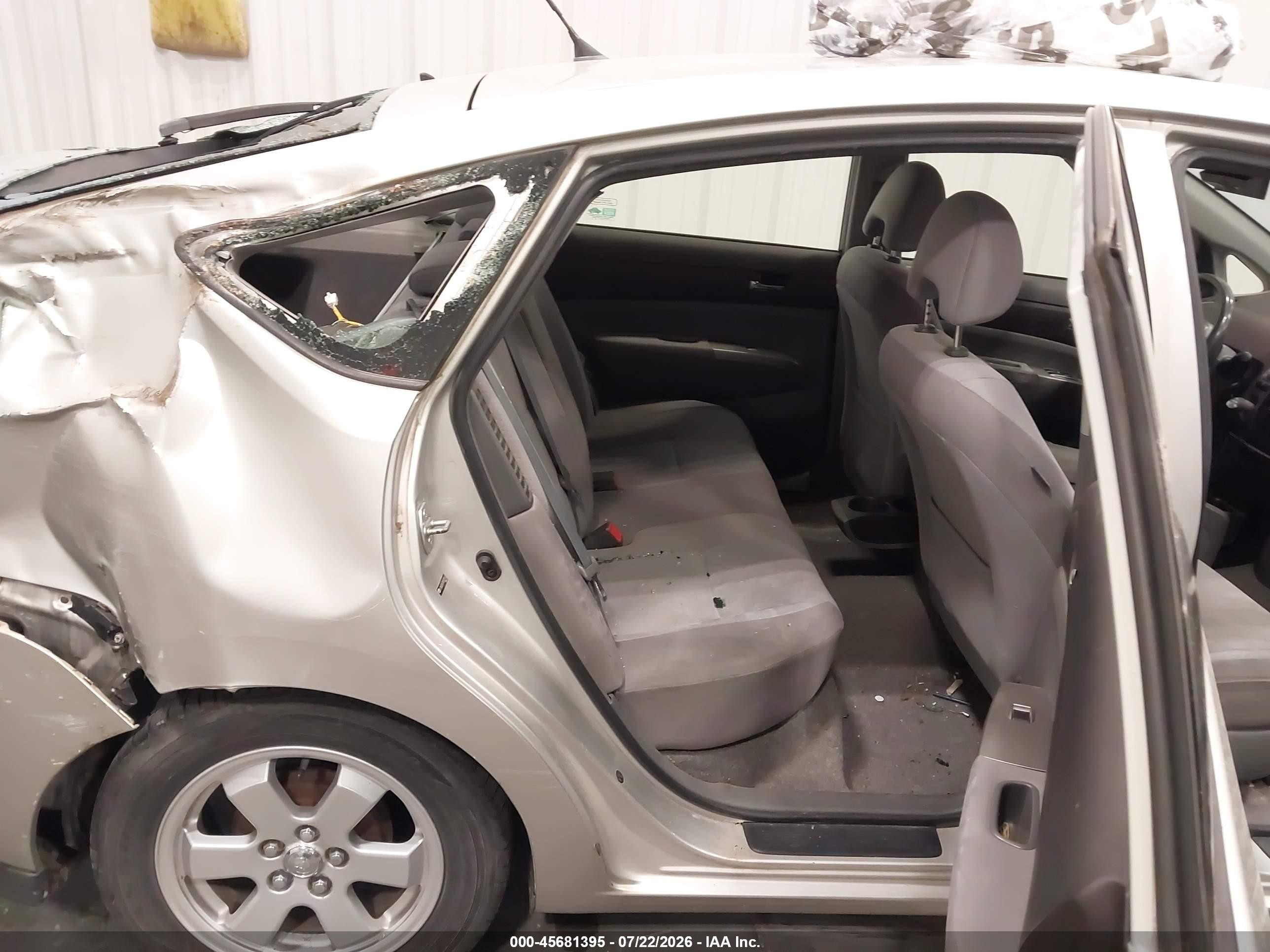 2005 Toyota Prius Silver vin: JTDKB20U750120161