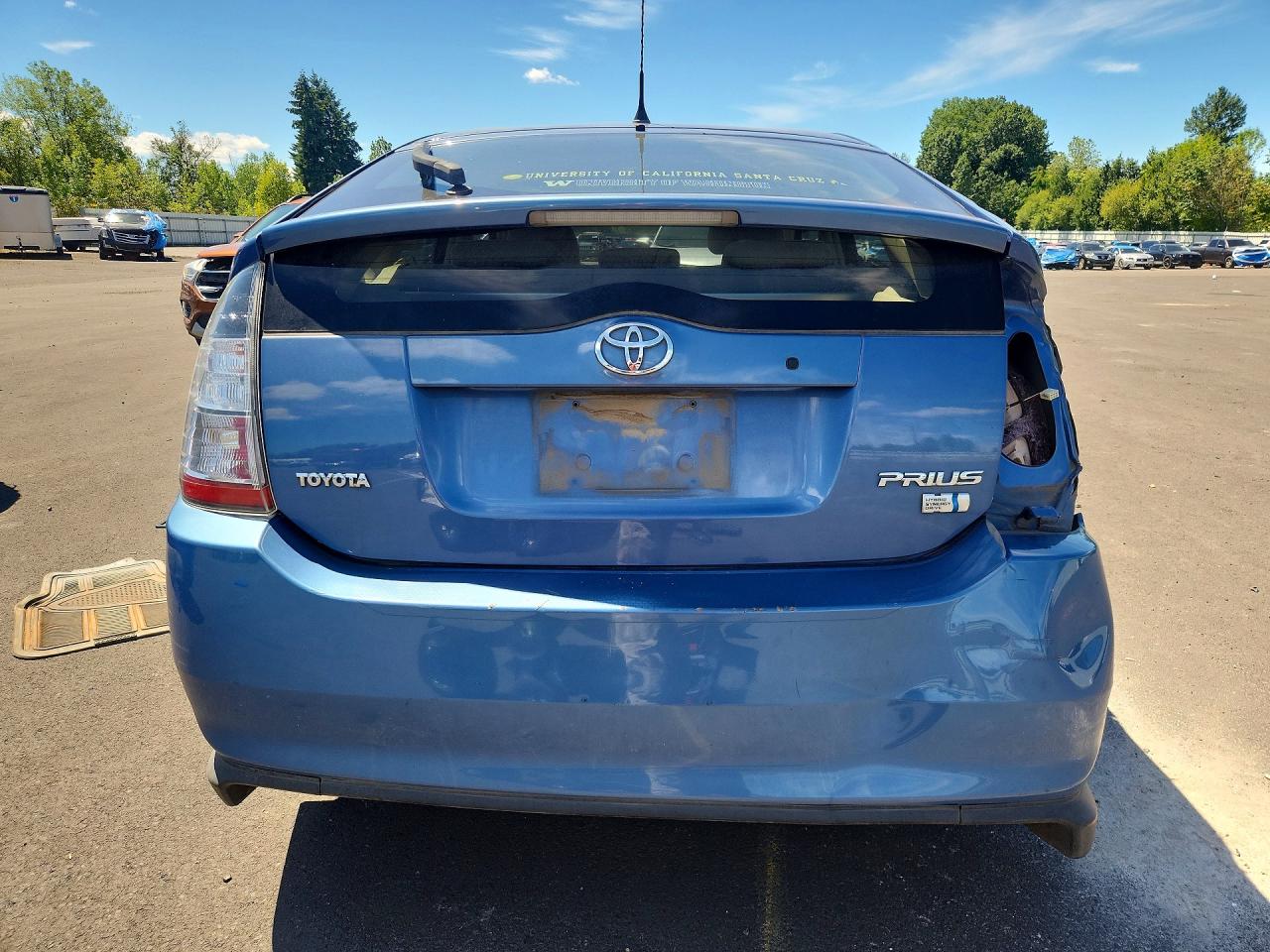 2005 Toyota Prius Base Blue vin: JTDKB20U750124209