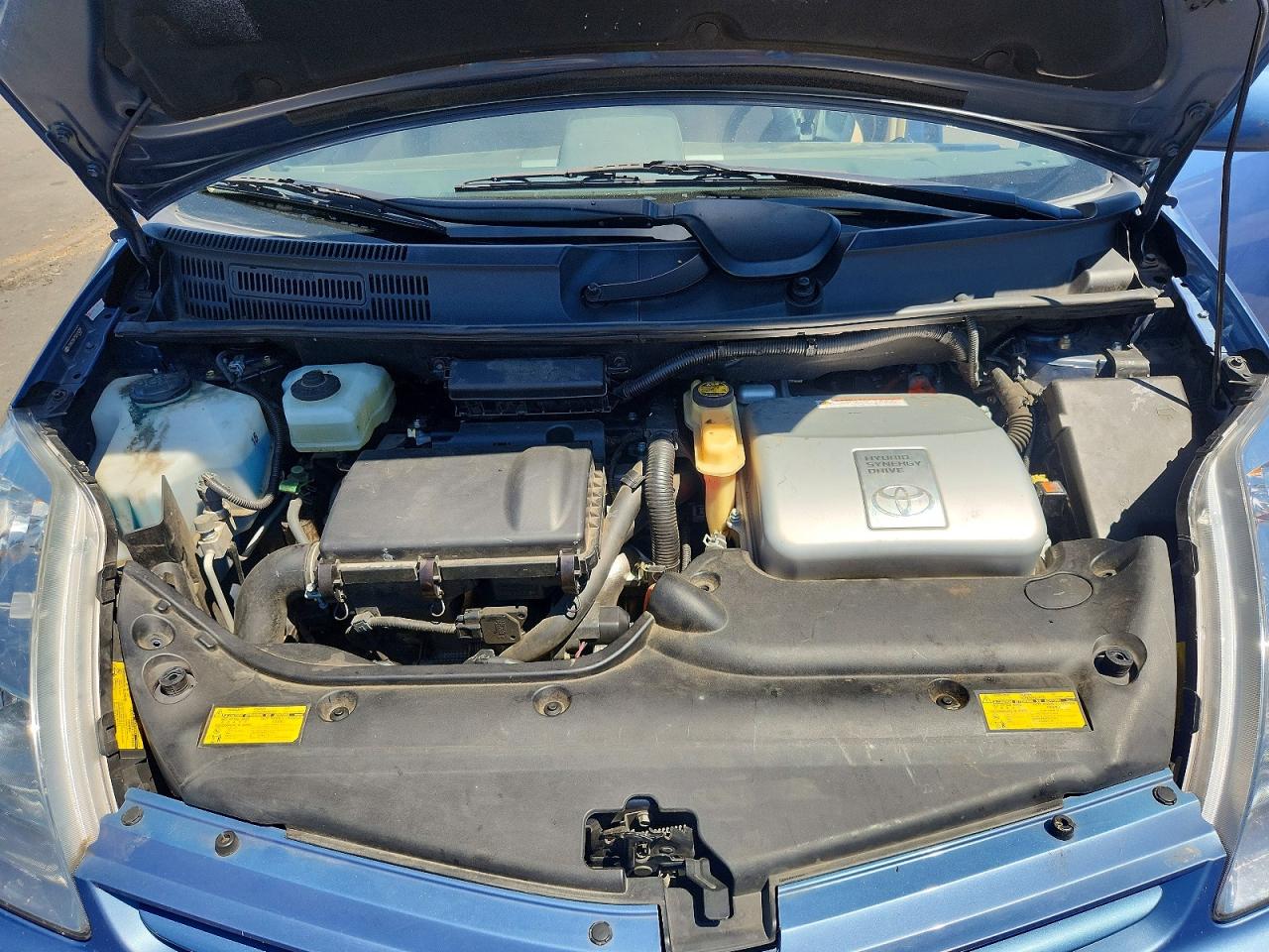 2005 Toyota Prius Base Blue vin: JTDKB20U750124209
