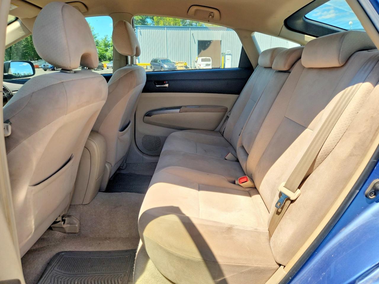 2005 Toyota Prius Base Blue vin: JTDKB20U750124209