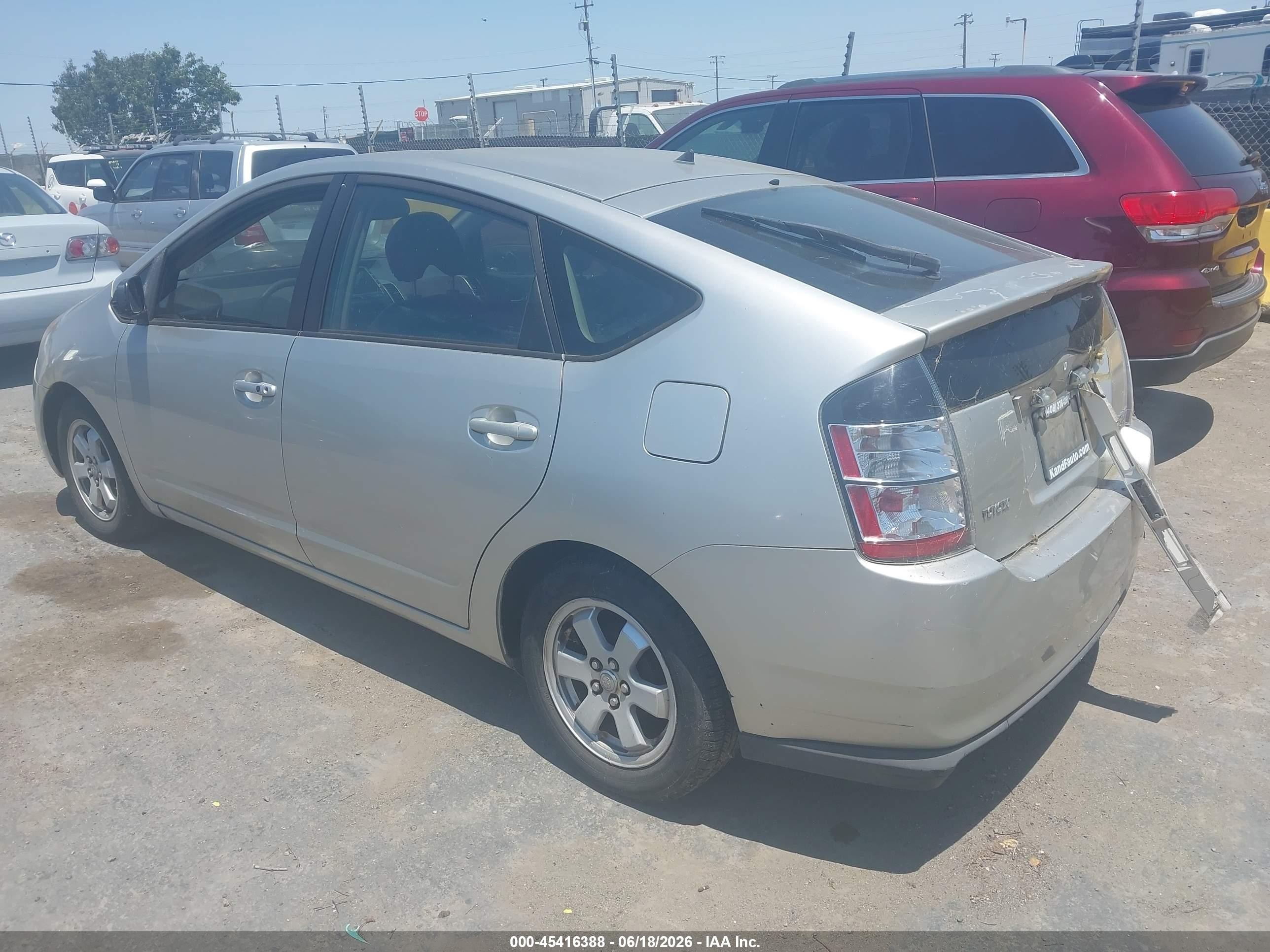 2005 Toyota Prius   Gray vin: JTDKB20U750128115