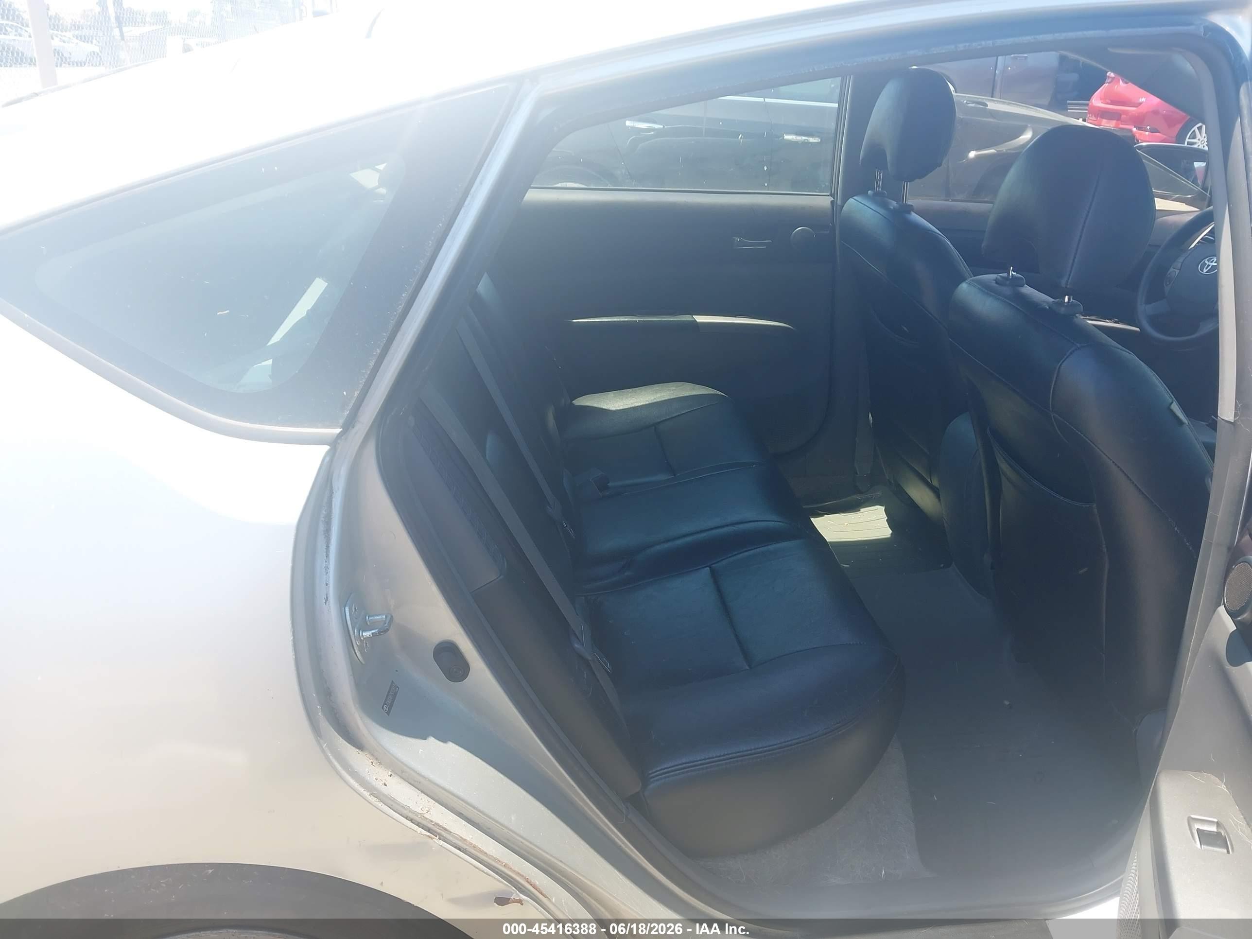 2005 Toyota Prius   Gray vin: JTDKB20U750128115