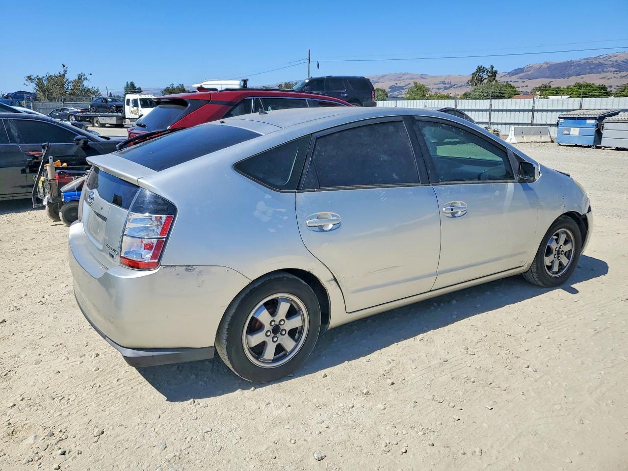 2005 Toyota Prius Base Silver vin: JTDKB20U753000276