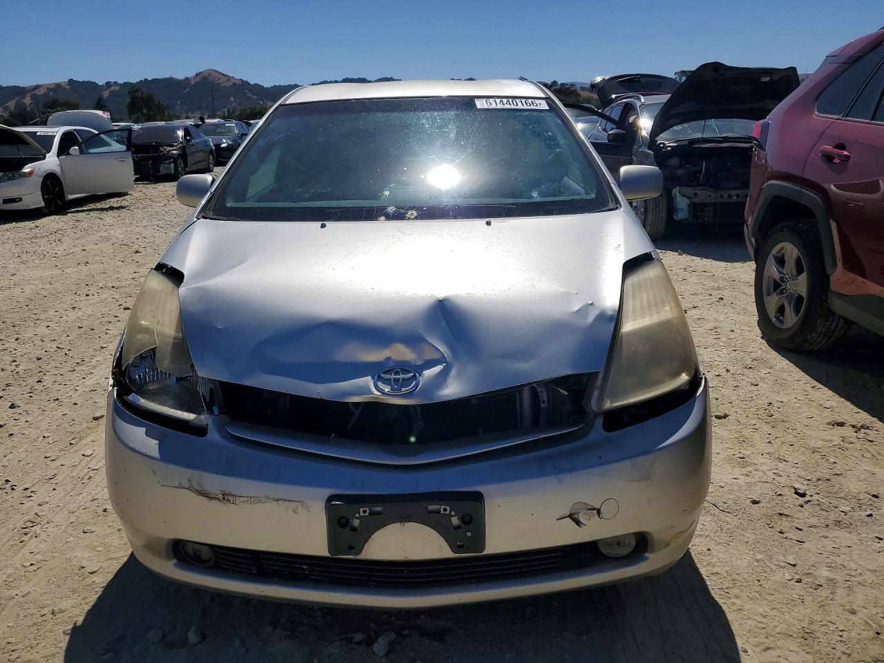 2005 Toyota Prius Base Silver vin: JTDKB20U753000276