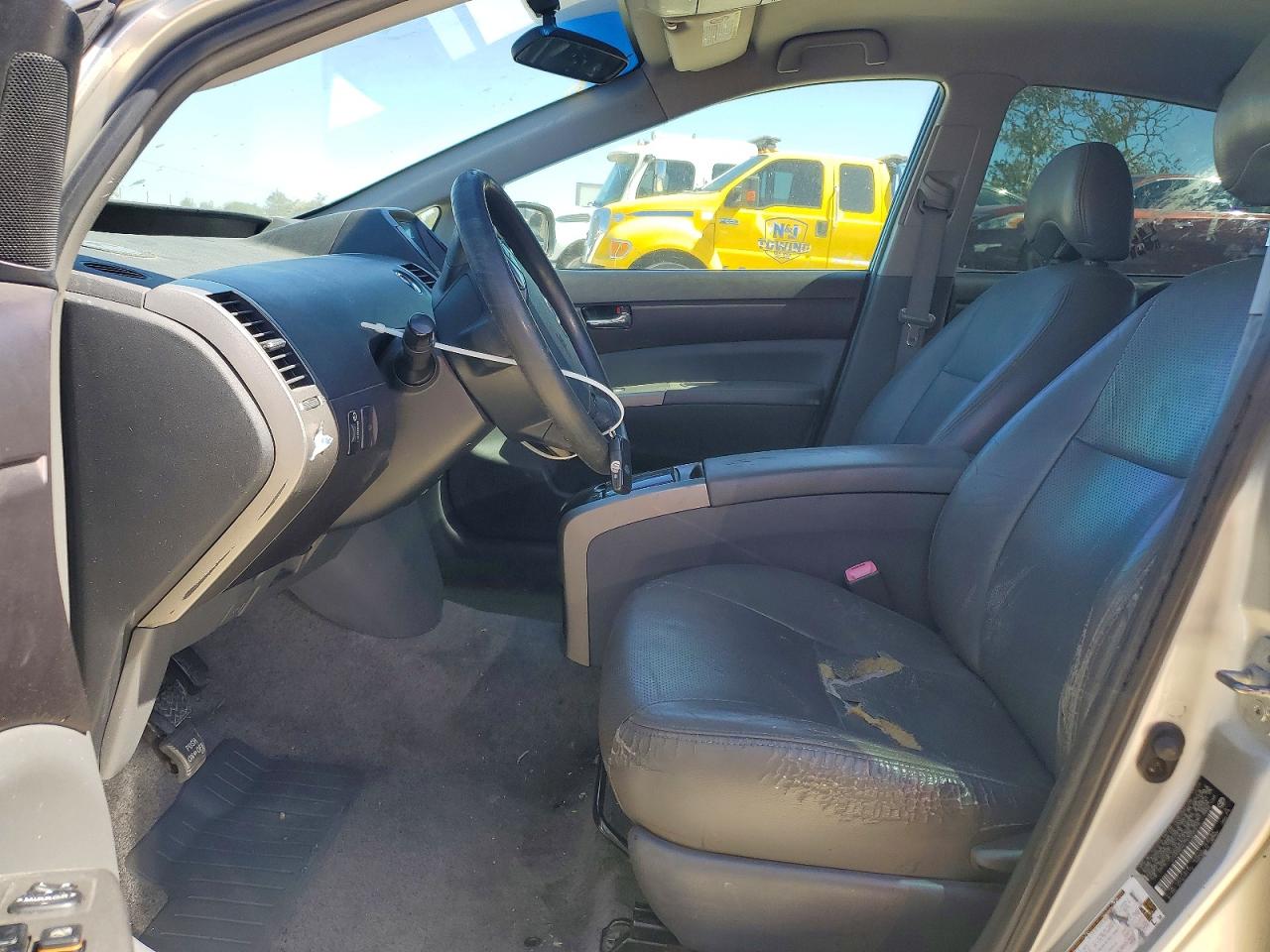 2005 Toyota Prius Base Silver vin: JTDKB20U753000276