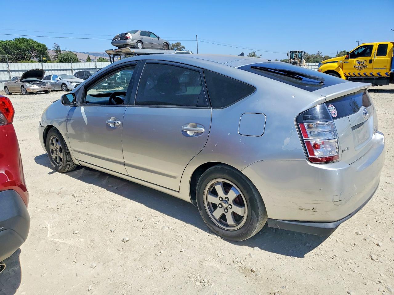 2005 Toyota Prius Base Silver vin: JTDKB20U753000276