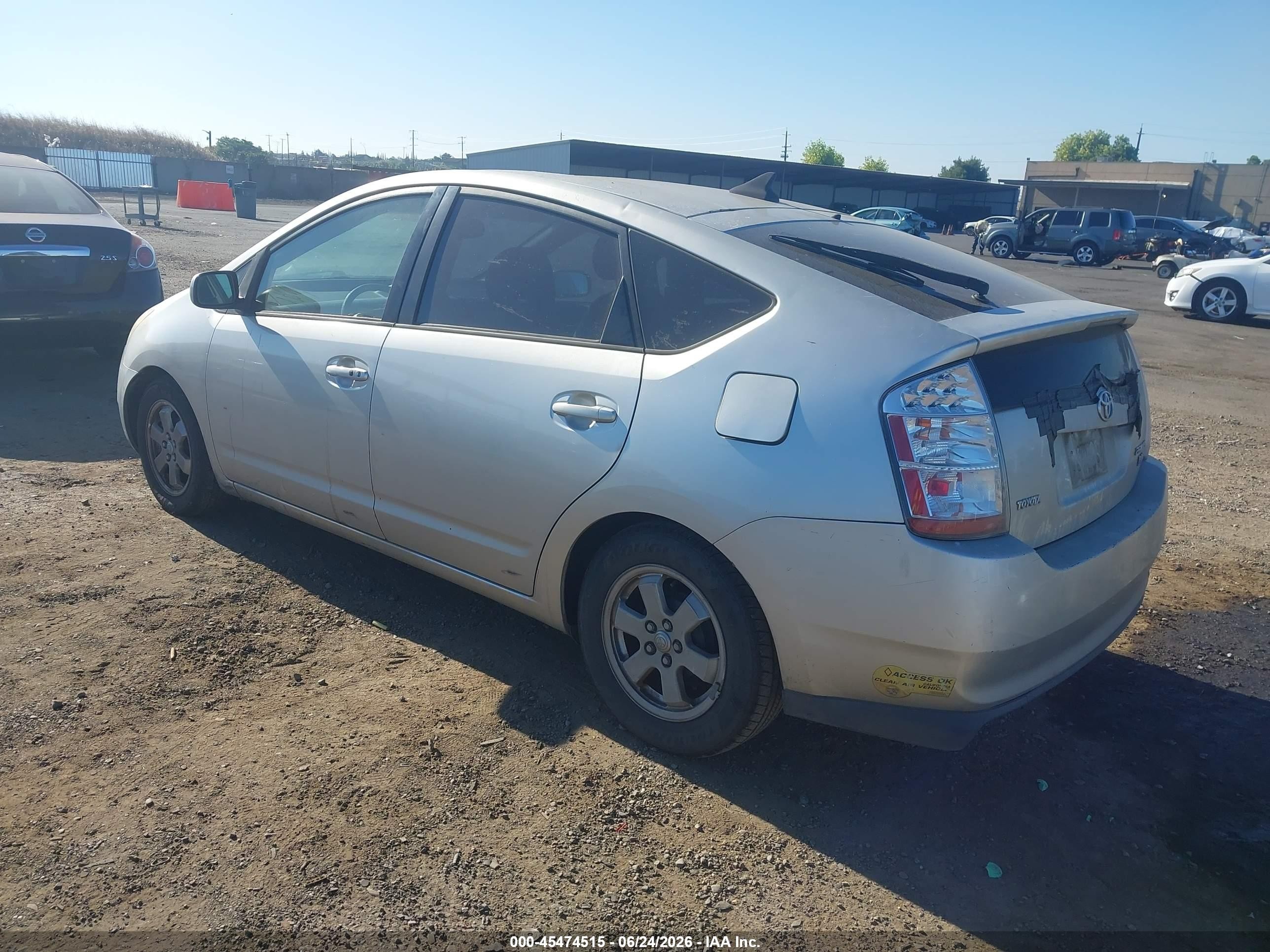 2005 Toyota Prius   Silver vin: JTDKB20U753004232