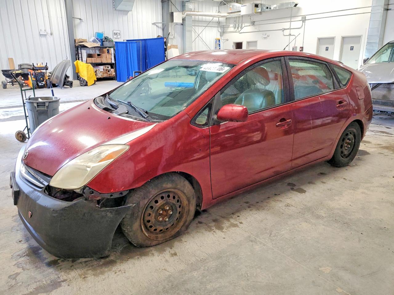 2005 Toyota Prius Base Red vin: JTDKB20U753022939