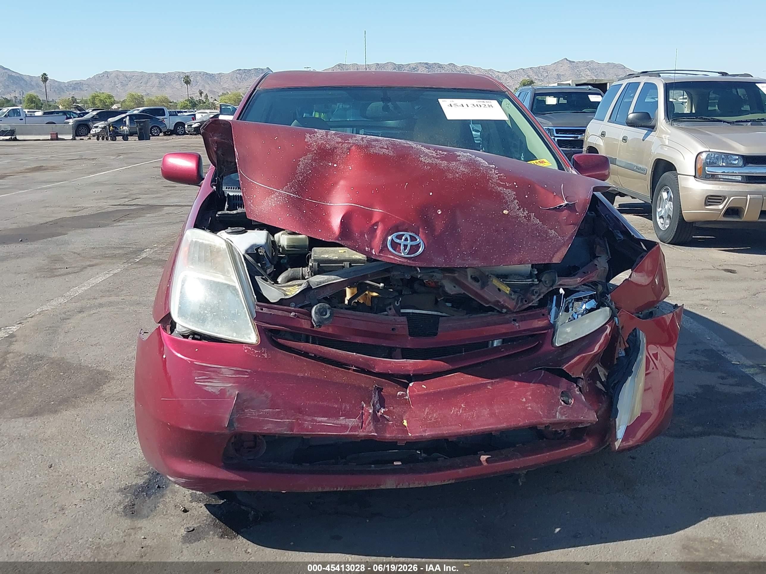 2005 Toyota Prius   Red vin: JTDKB20U753037098