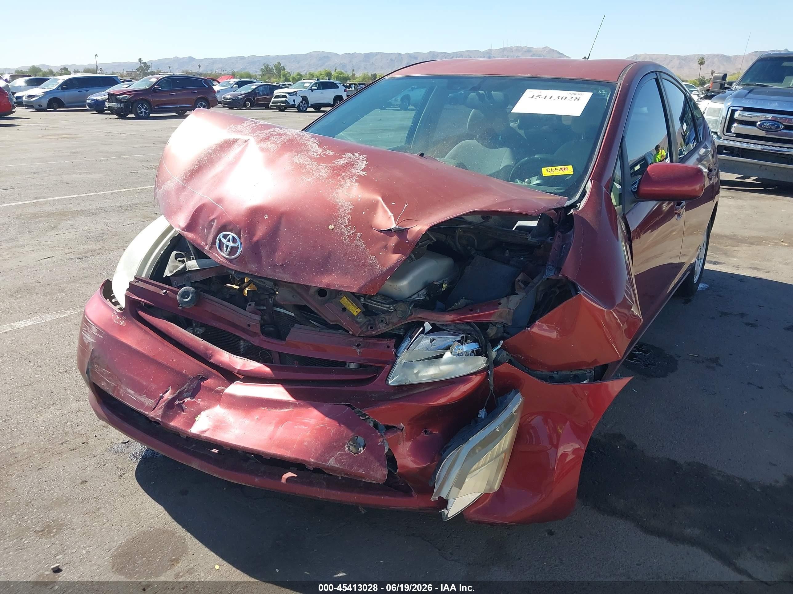 2005 Toyota Prius   Red vin: JTDKB20U753037098
