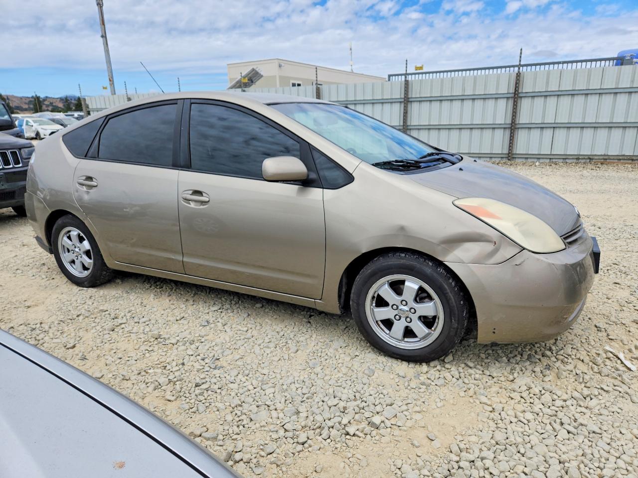 2005 Toyota Prius Base Tan vin: JTDKB20U753052622