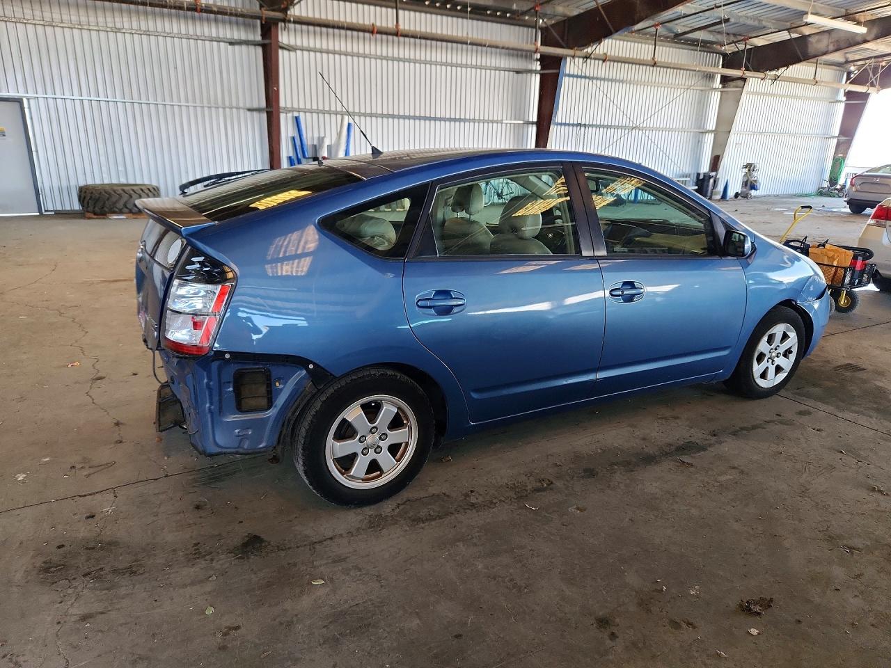 2005 Toyota Prius Base Синий vin: JTDKB20U753080730