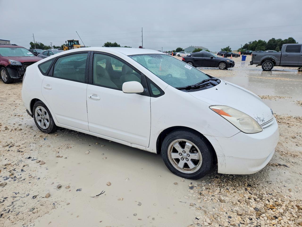 2005 Toyota Prius Base Белый vin: JTDKB20U753088682