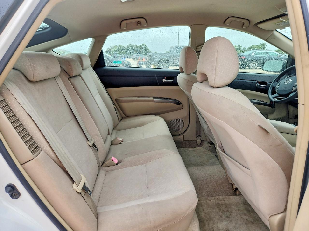2005 Toyota Prius Base Белый vin: JTDKB20U753088682