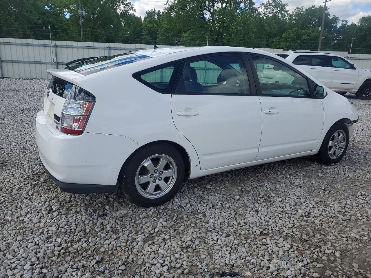 2005 Toyota Prius Base White vin: JTDKB20U753090710