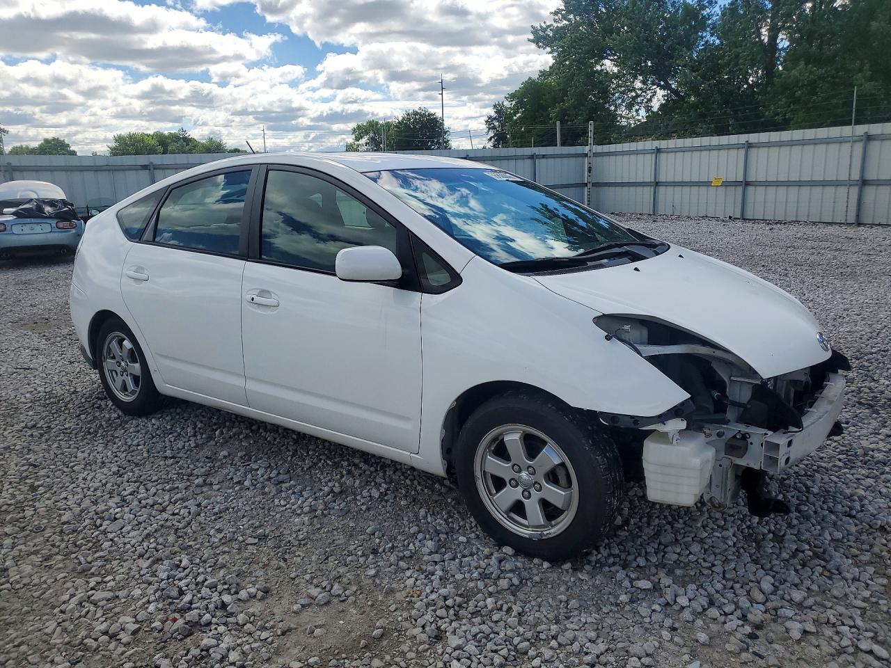 2005 Toyota Prius Base White vin: JTDKB20U753090710