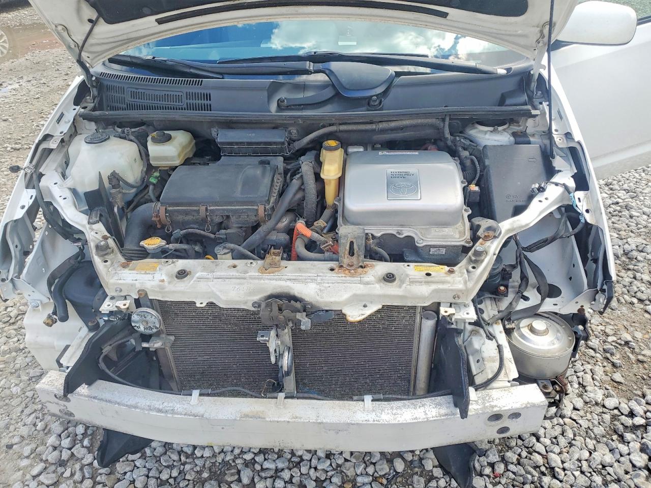 2005 Toyota Prius Base White vin: JTDKB20U753090710