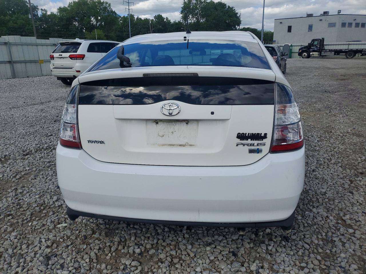 2005 Toyota Prius Base White vin: JTDKB20U753090710