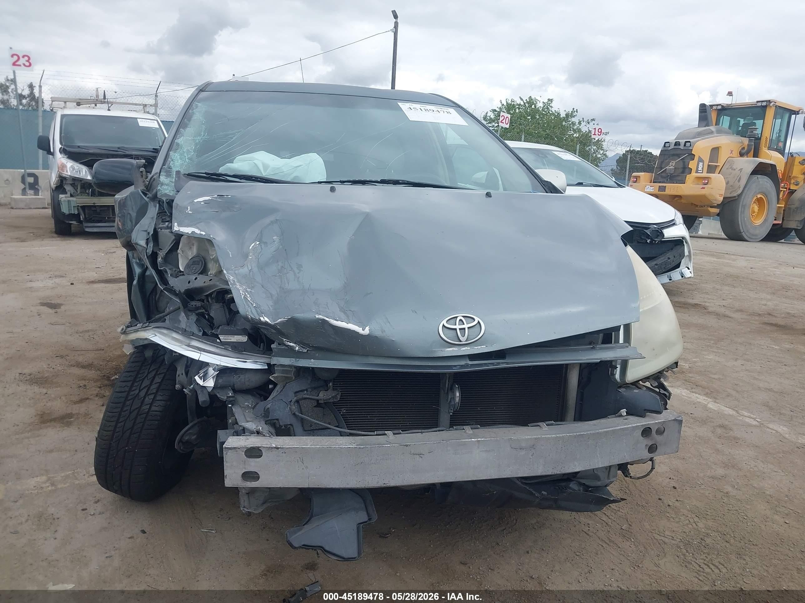 2005 Toyota Prius   Green vin: JTDKB20U753102788