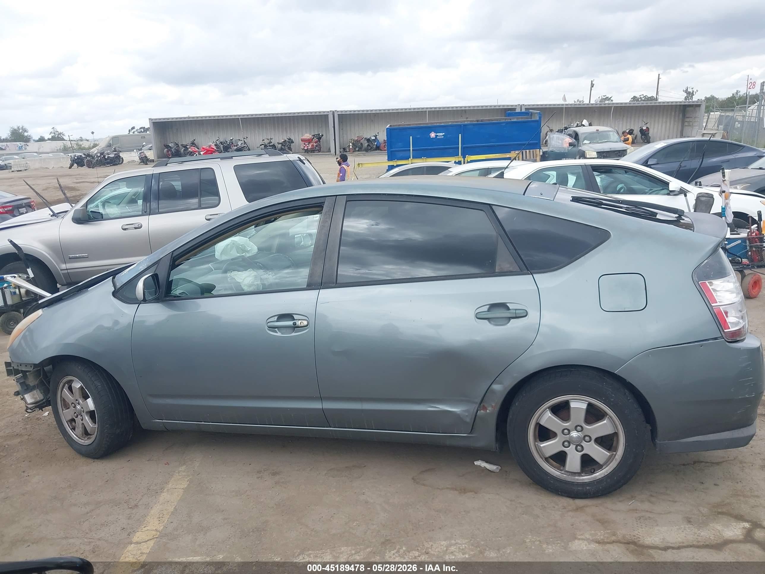 2005 Toyota Prius   Green vin: JTDKB20U753102788