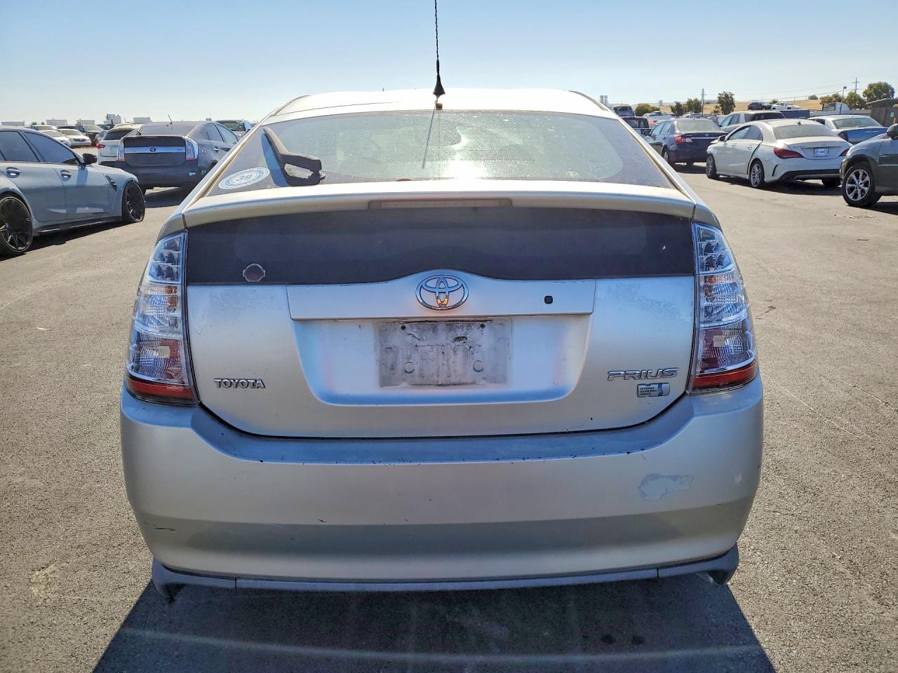 2005 Toyota Prius Base Silver vin: JTDKB20U753105884