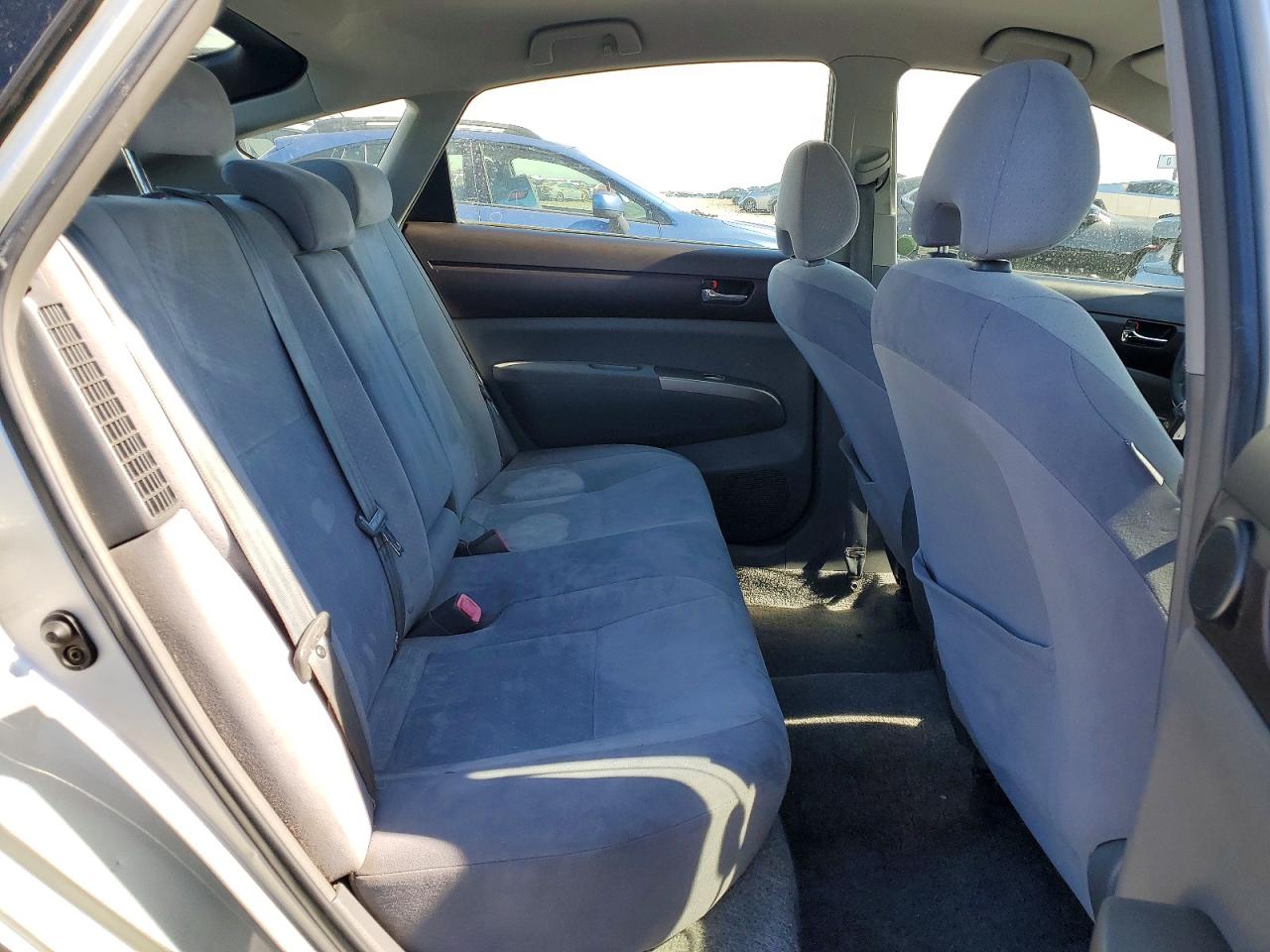 2005 Toyota Prius Base Silver vin: JTDKB20U753105884