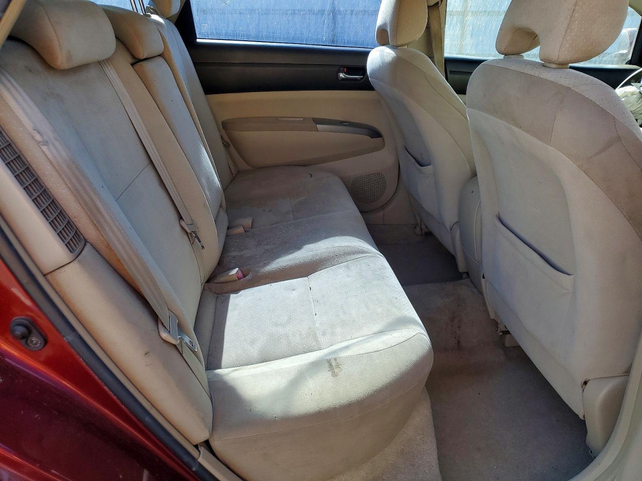 2005 Toyota Prius Base Red vin: JTDKB20U757008547