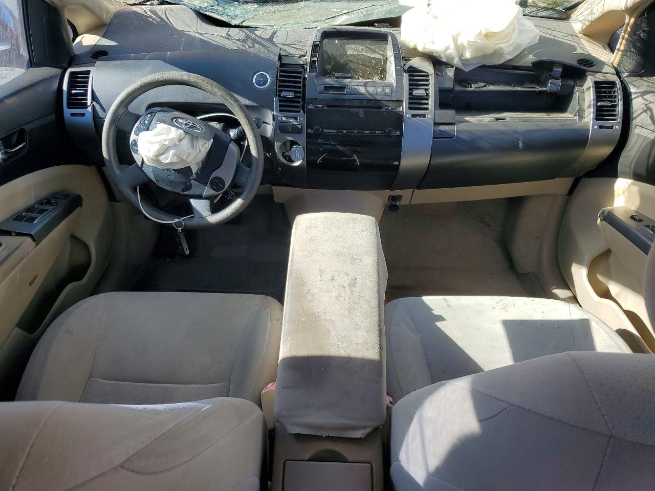 2005 Toyota Prius Base Red vin: JTDKB20U757008547