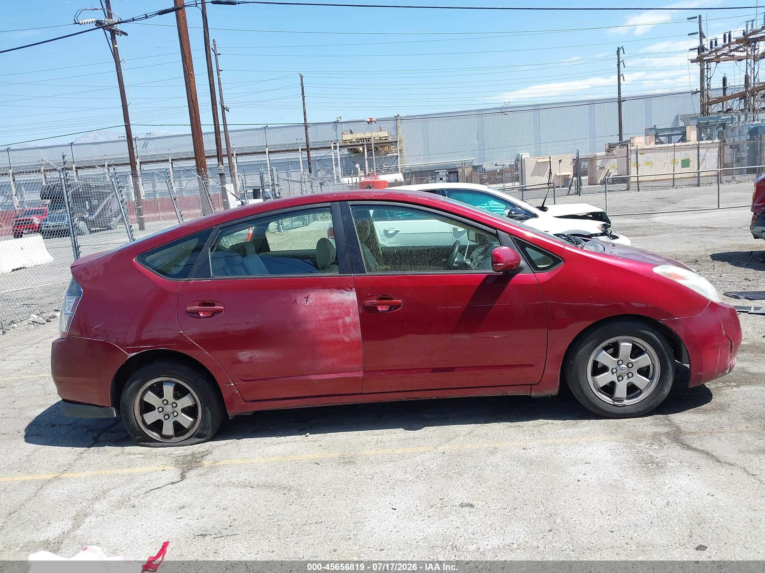 2005 Toyota Prius   Maroon vin: JTDKB20U757008578