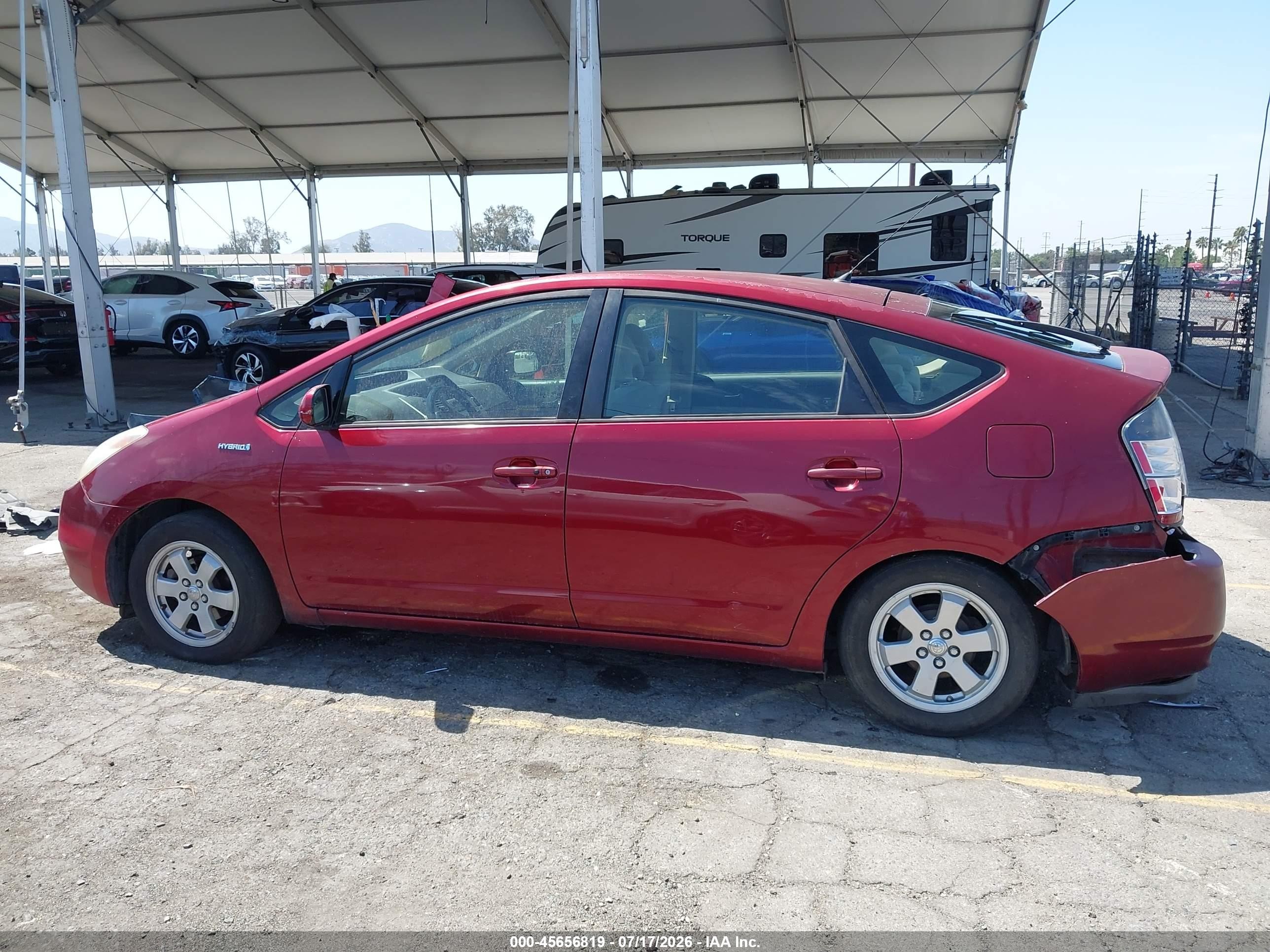 2005 Toyota Prius   Maroon vin: JTDKB20U757008578