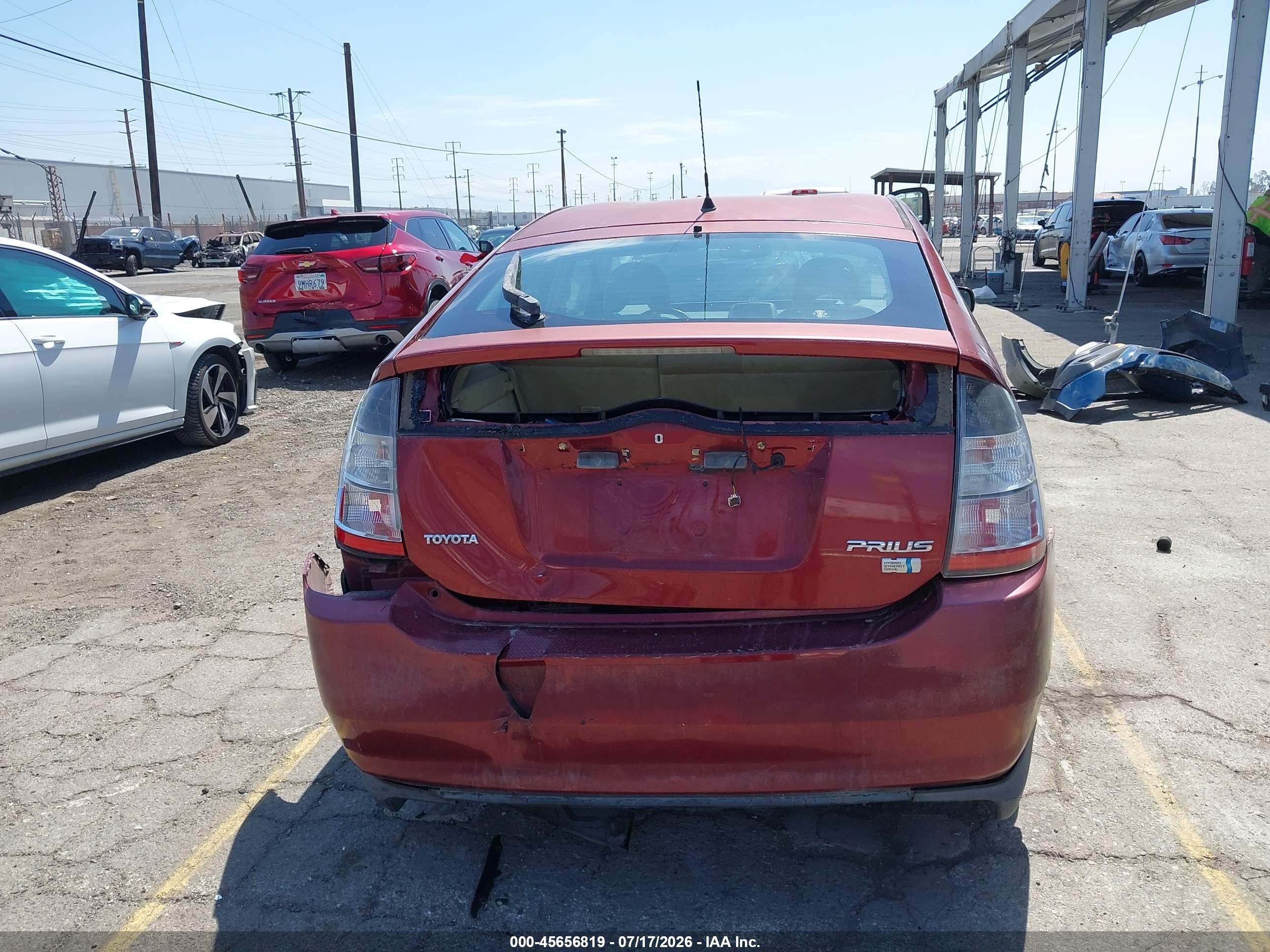 2005 Toyota Prius   Maroon vin: JTDKB20U757008578