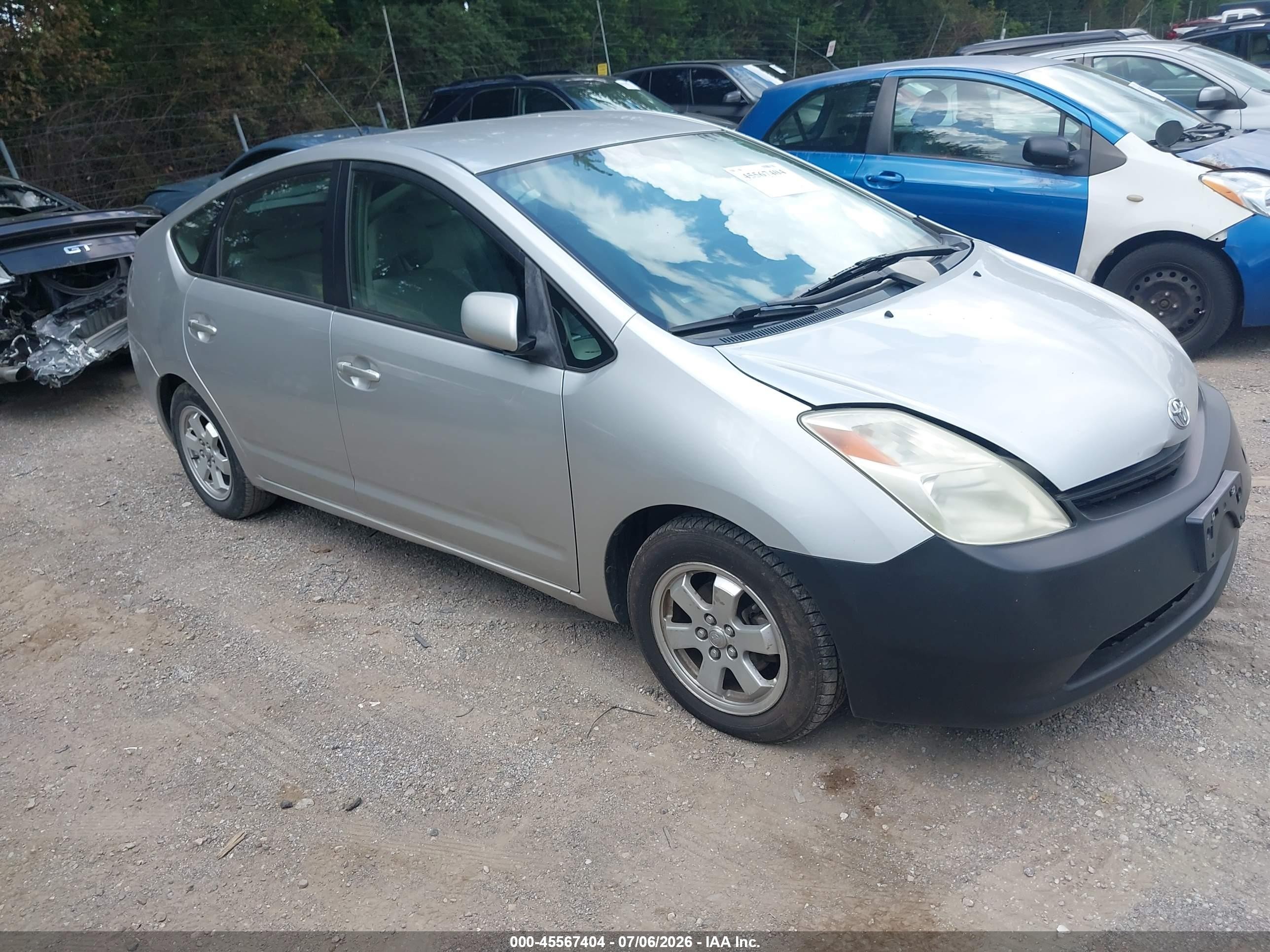 2005 Toyota Prius   Silver vin: JTDKB20U757033013