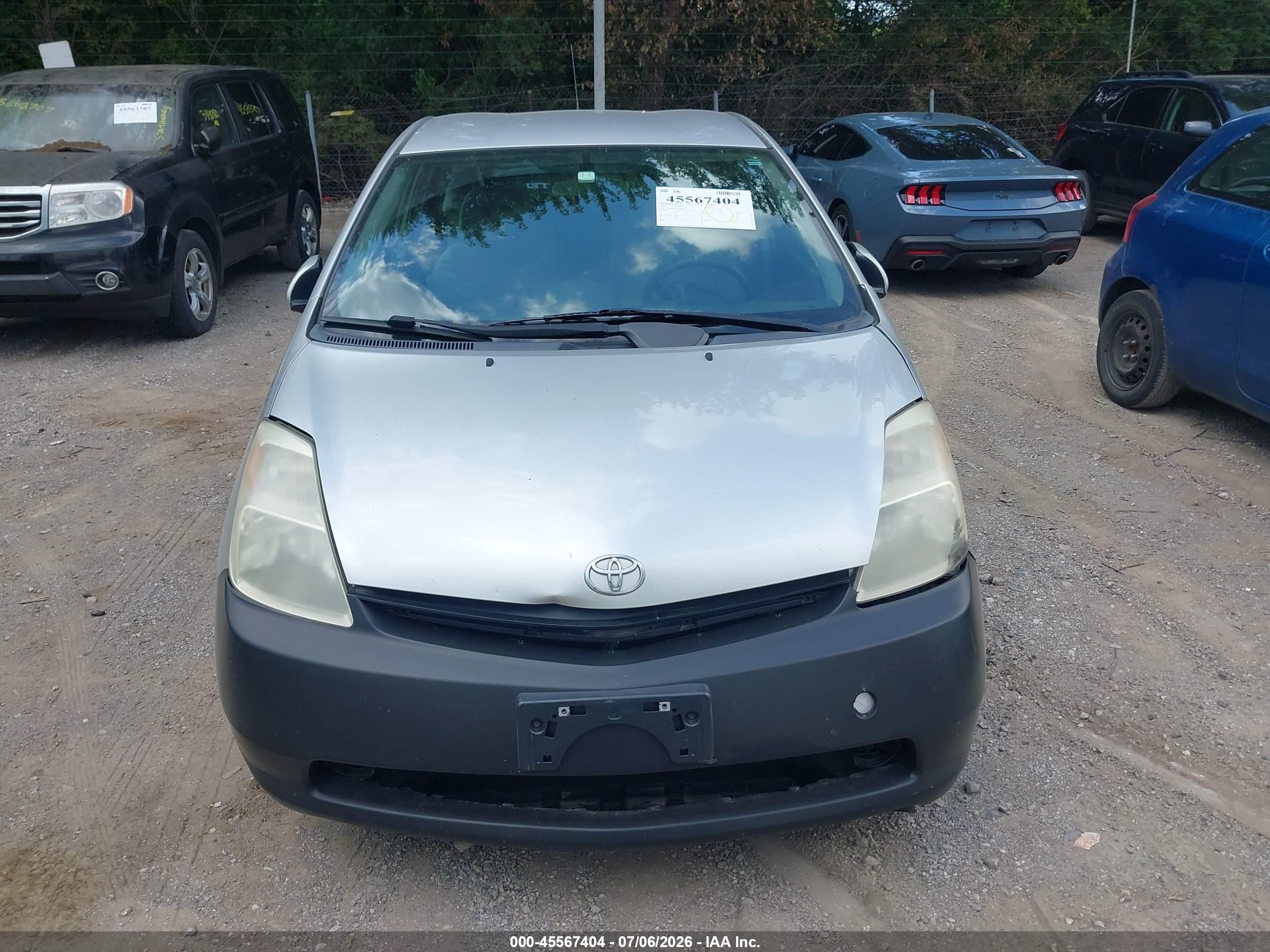 2005 Toyota Prius   Silver vin: JTDKB20U757033013