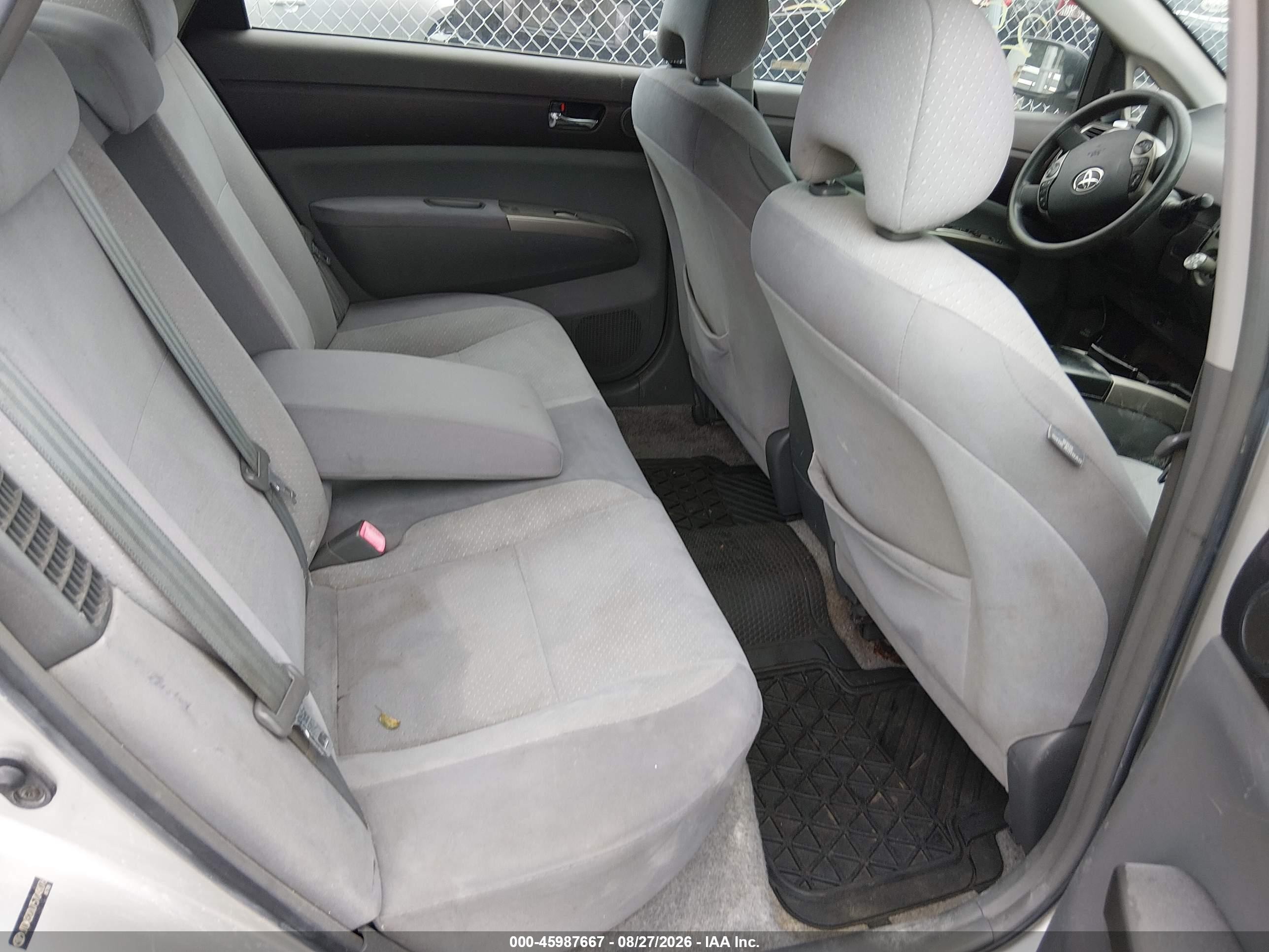 2005 Toyota Prius   Gray vin: JTDKB20U757048076