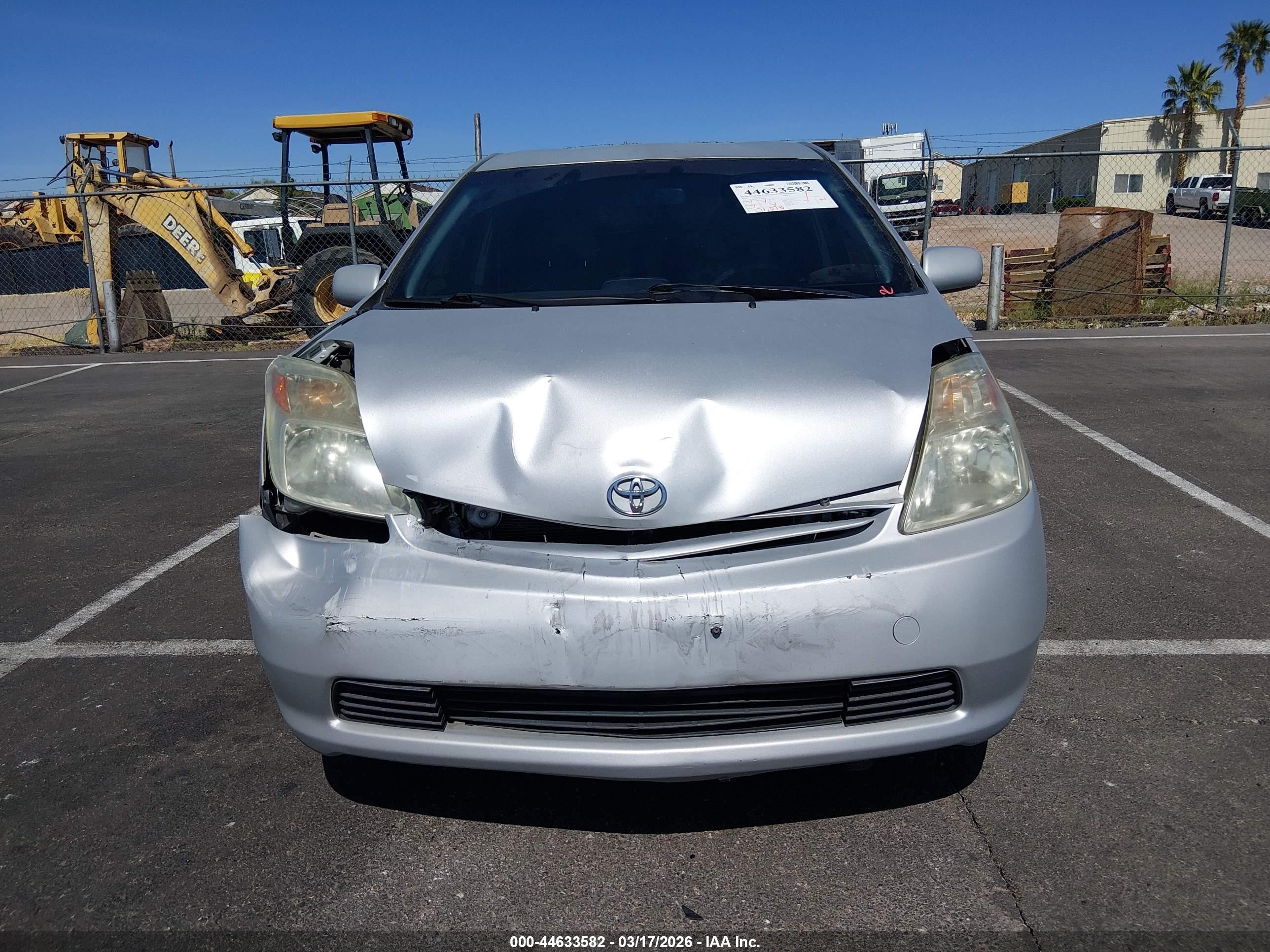 2005 Toyota Prius   Gray vin: JTDKB20U757049390