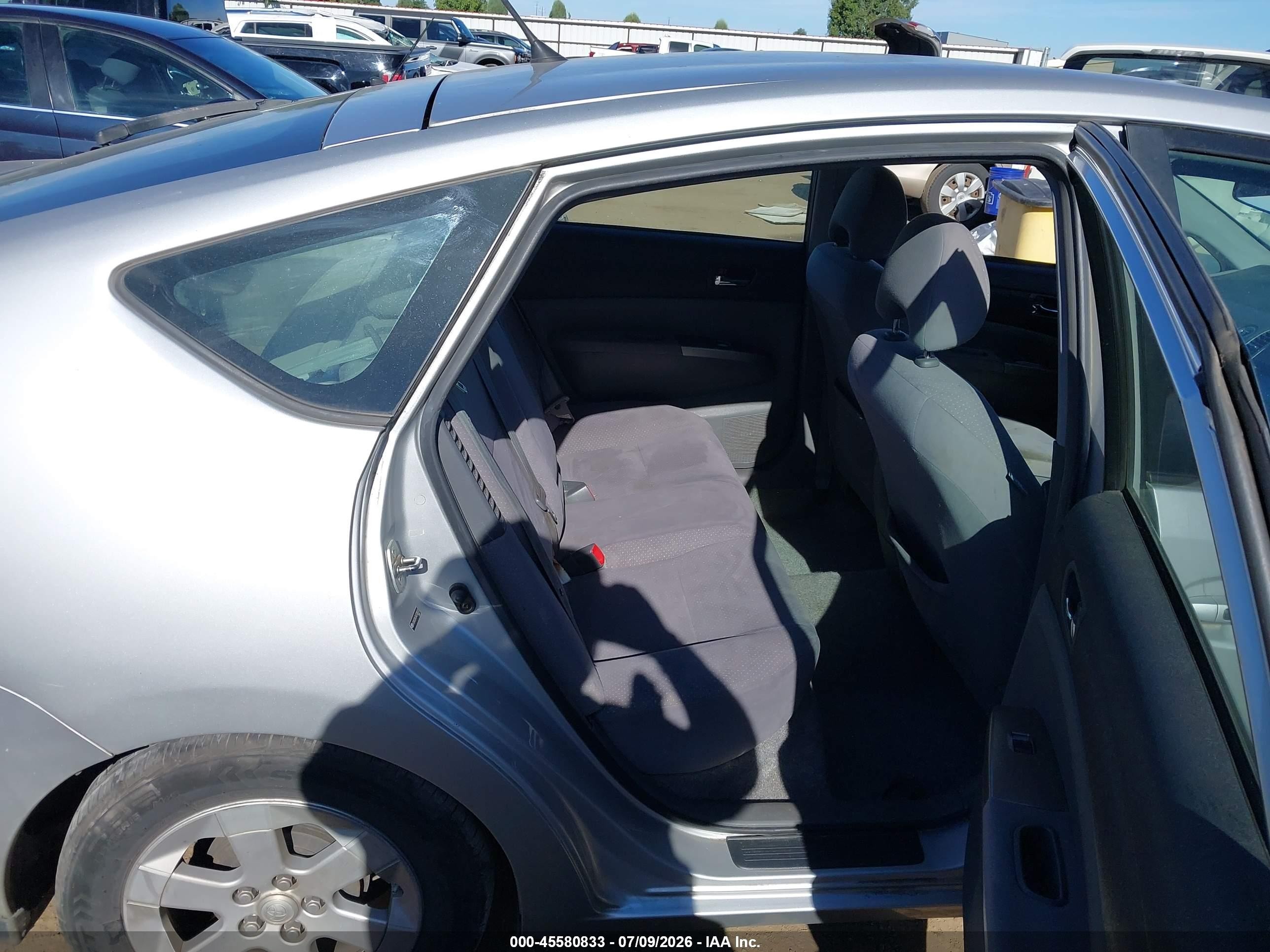 2006 Toyota Prius   Silver vin: JTDKB20U763130575