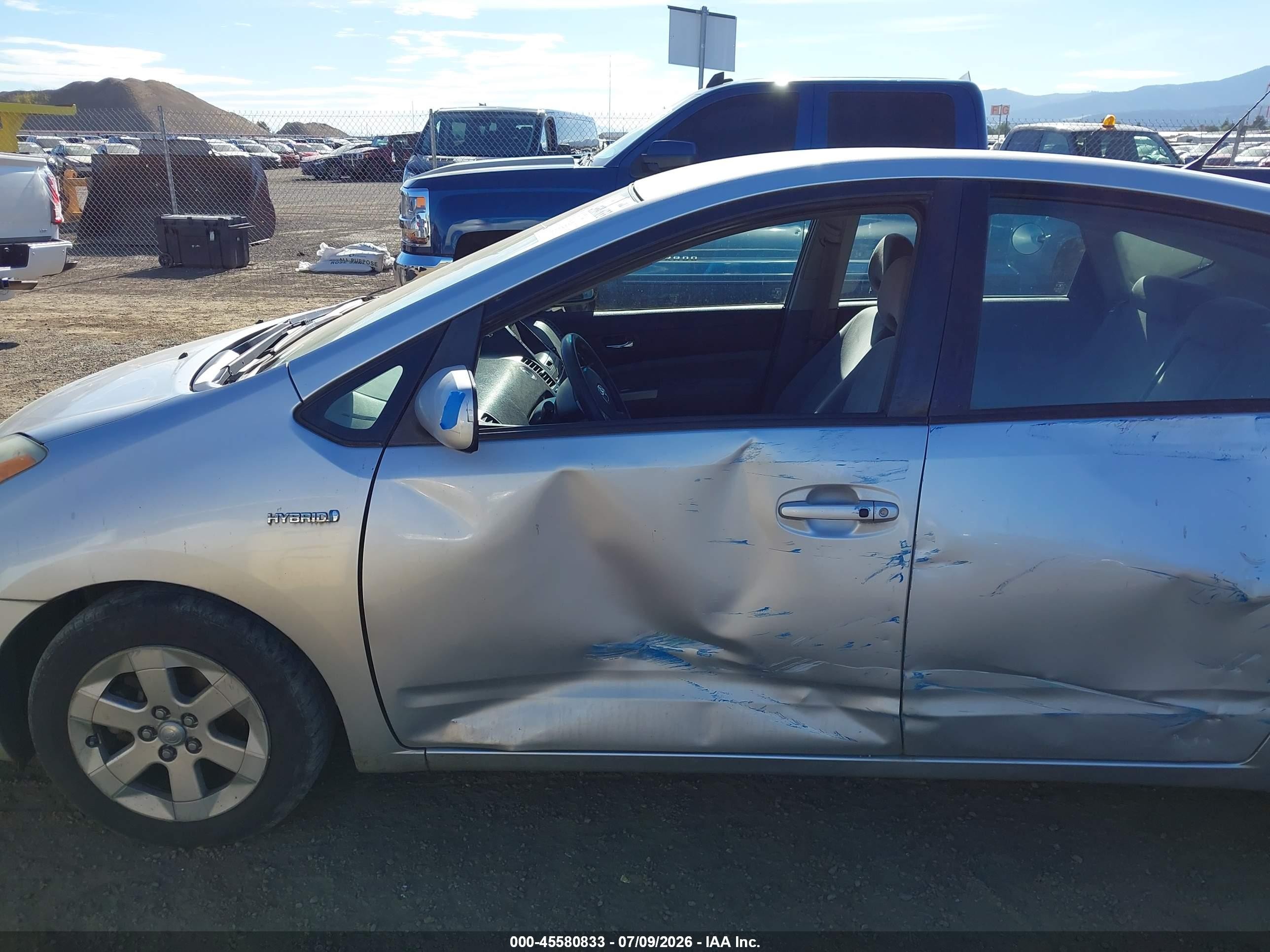 2006 Toyota Prius   Silver vin: JTDKB20U763130575