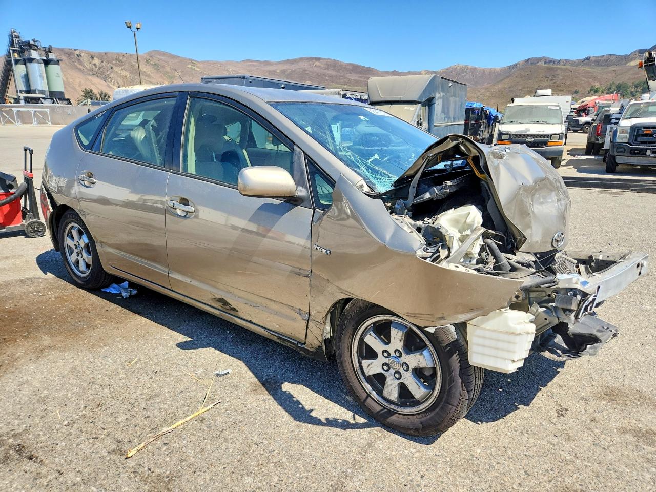 2006 Toyota Prius Base Желто-коричневый vin: JTDKB20U763136036