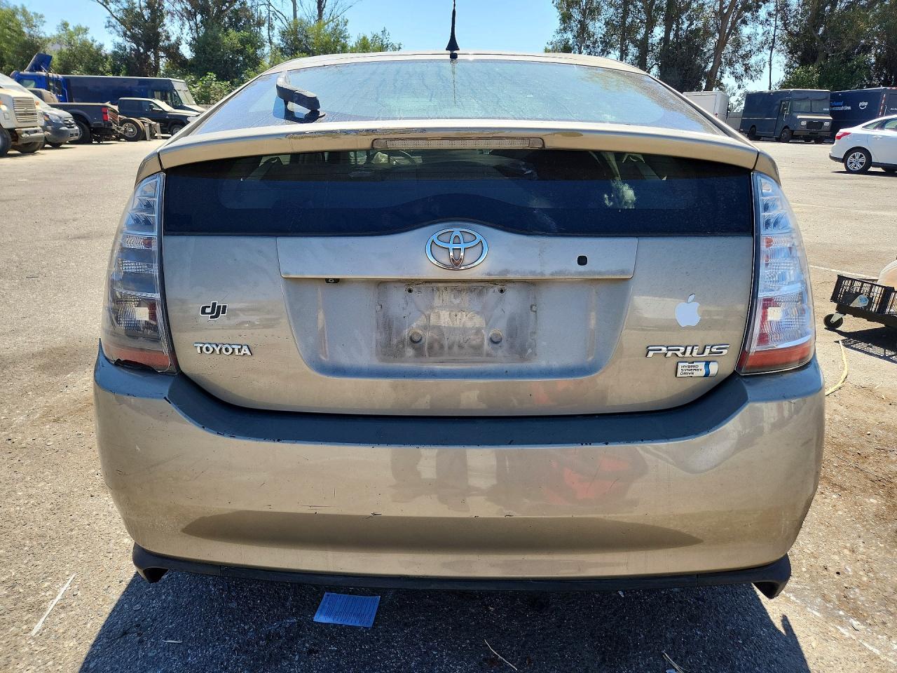 2006 Toyota Prius Base Желто-коричневый vin: JTDKB20U763136036