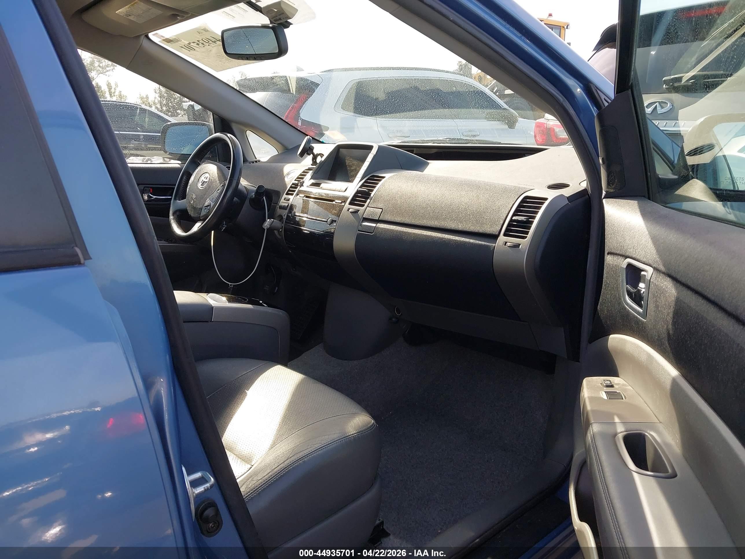 2006 Toyota Prius   Light Blue vin: JTDKB20U763159722