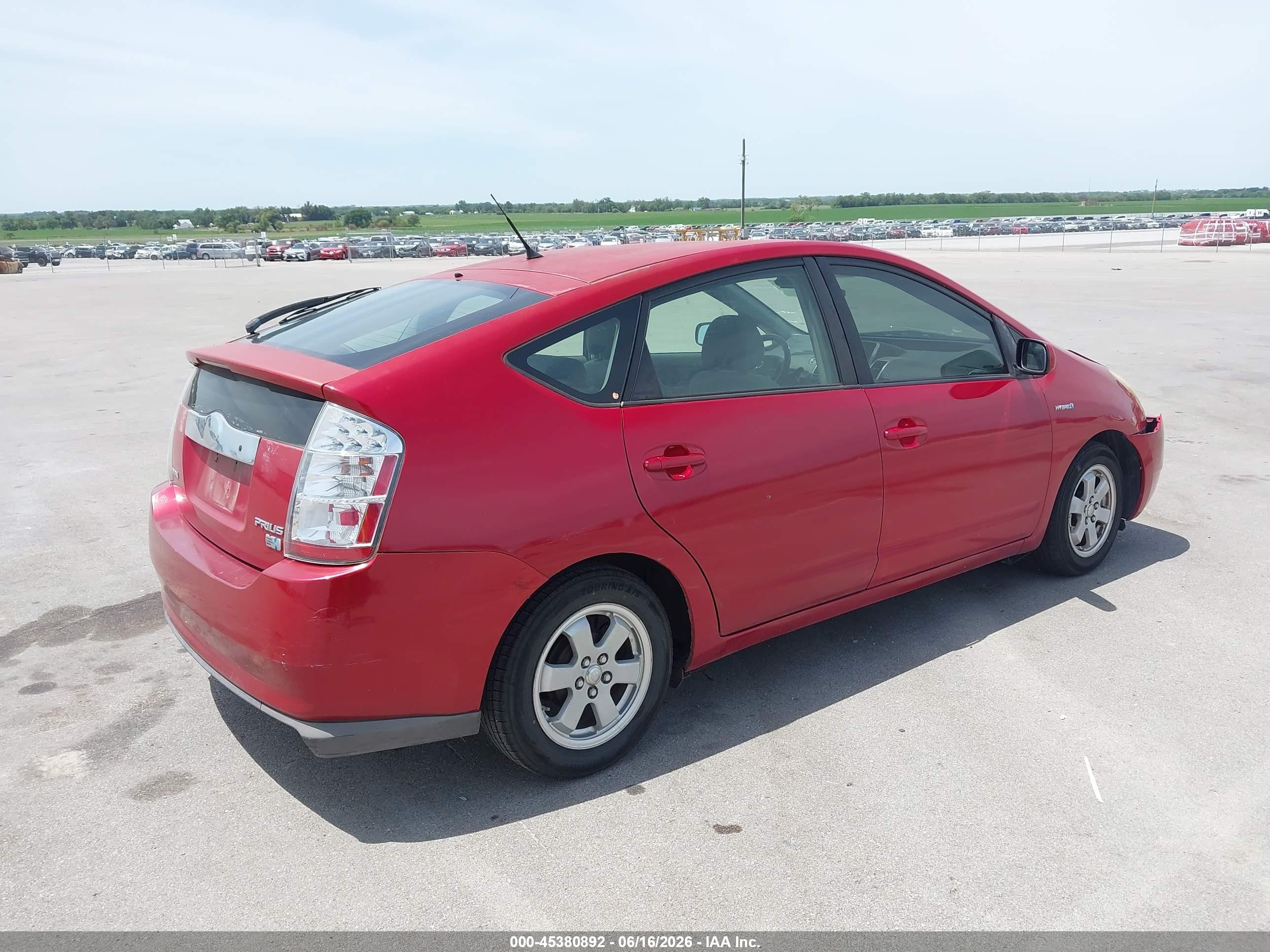2006 Toyota Prius   Red vin: JTDKB20U767063968