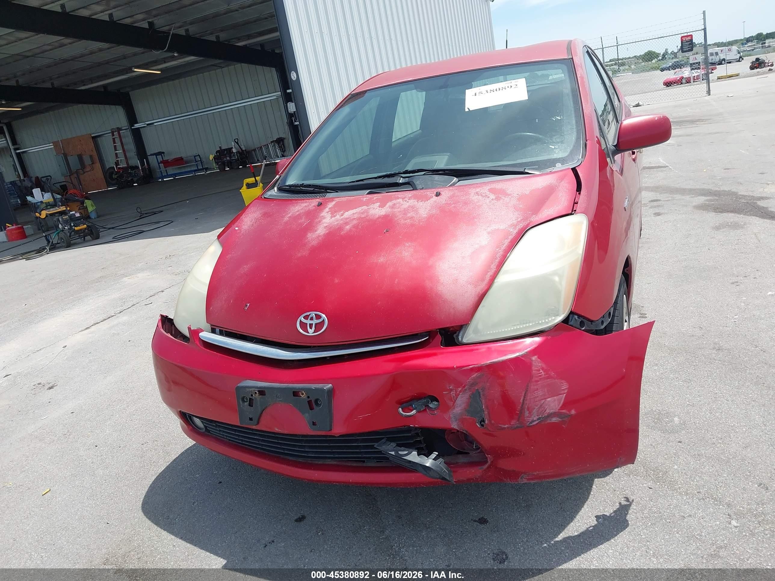 2006 Toyota Prius   Red vin: JTDKB20U767063968