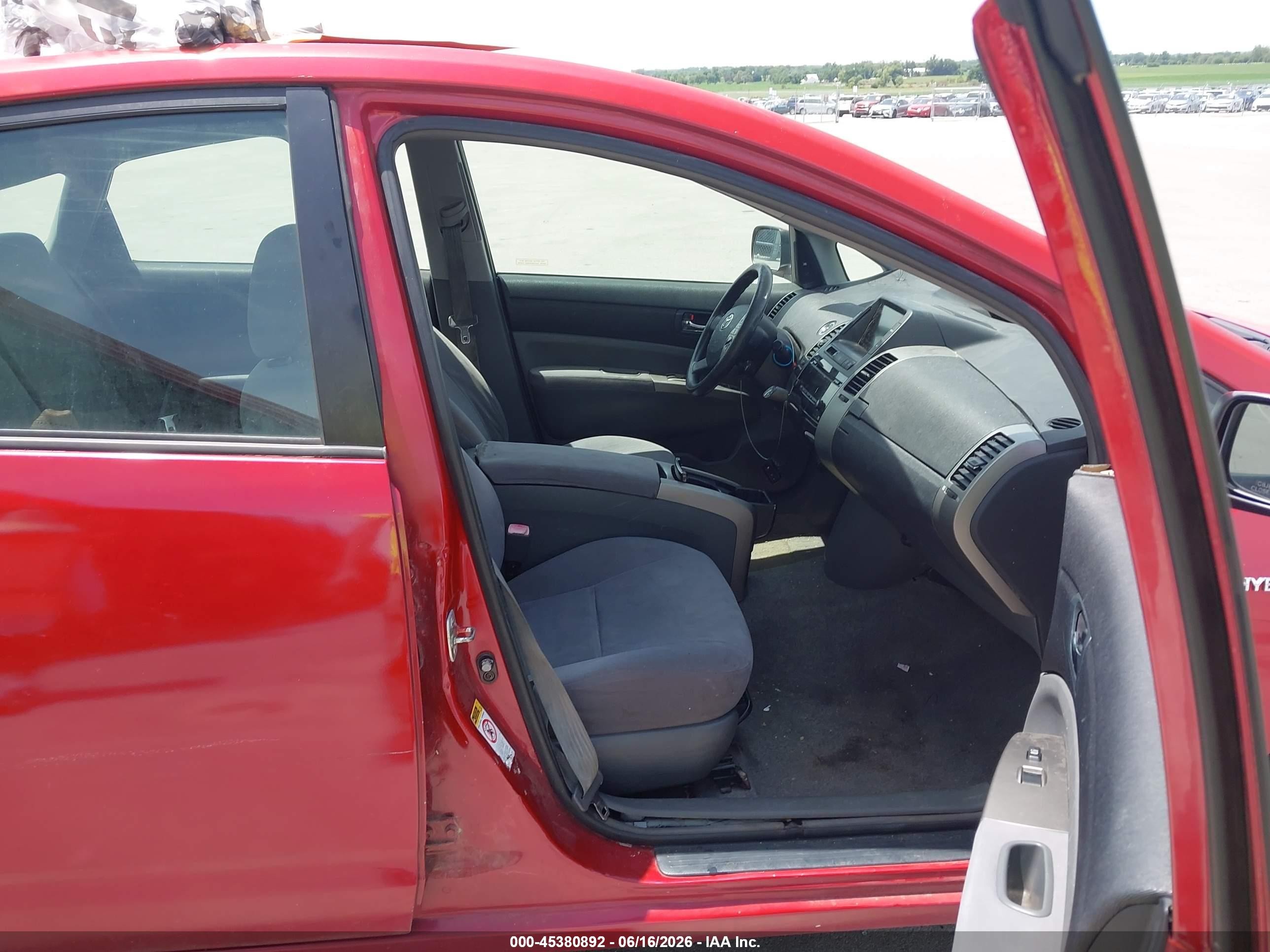 2006 Toyota Prius   Red vin: JTDKB20U767063968